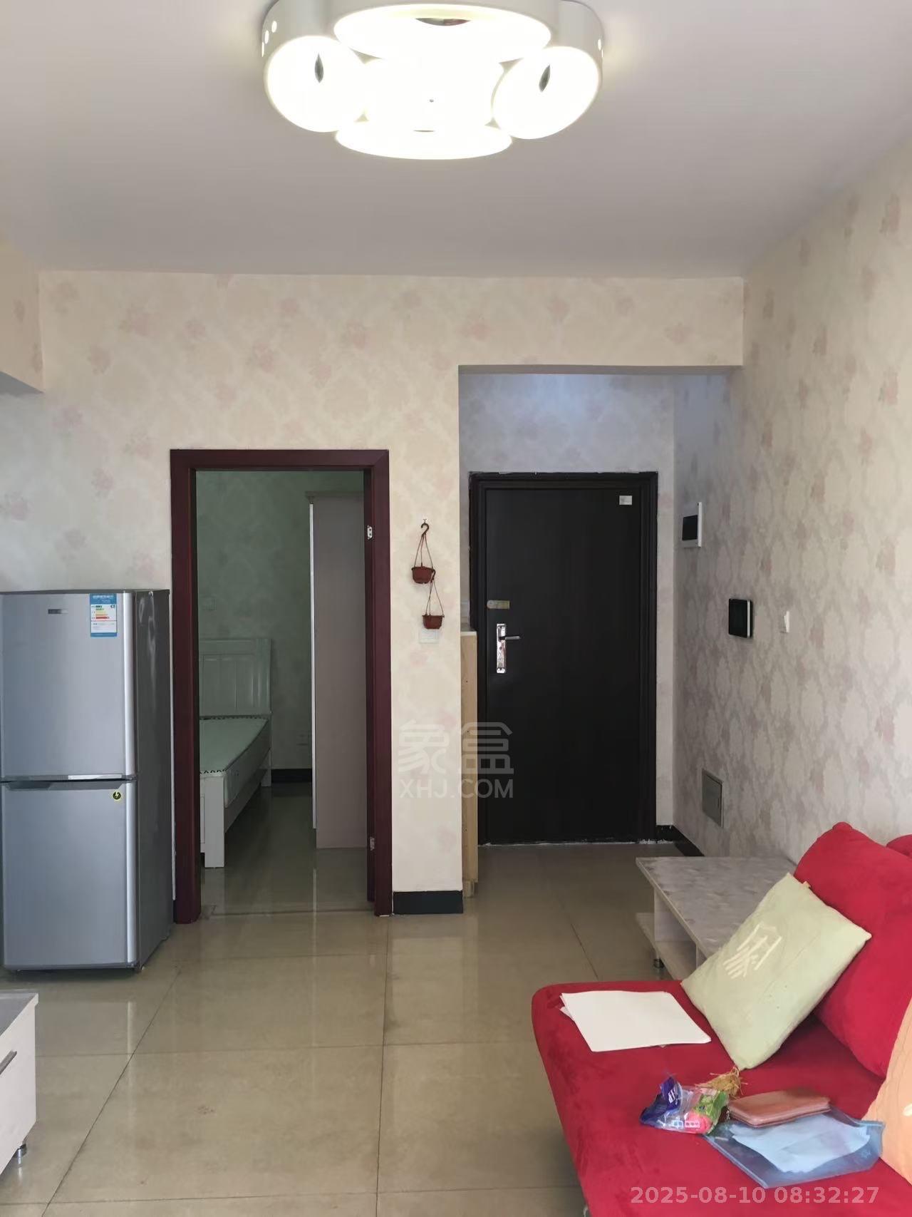华晨御园  1室1厅1卫   1300.00元/月