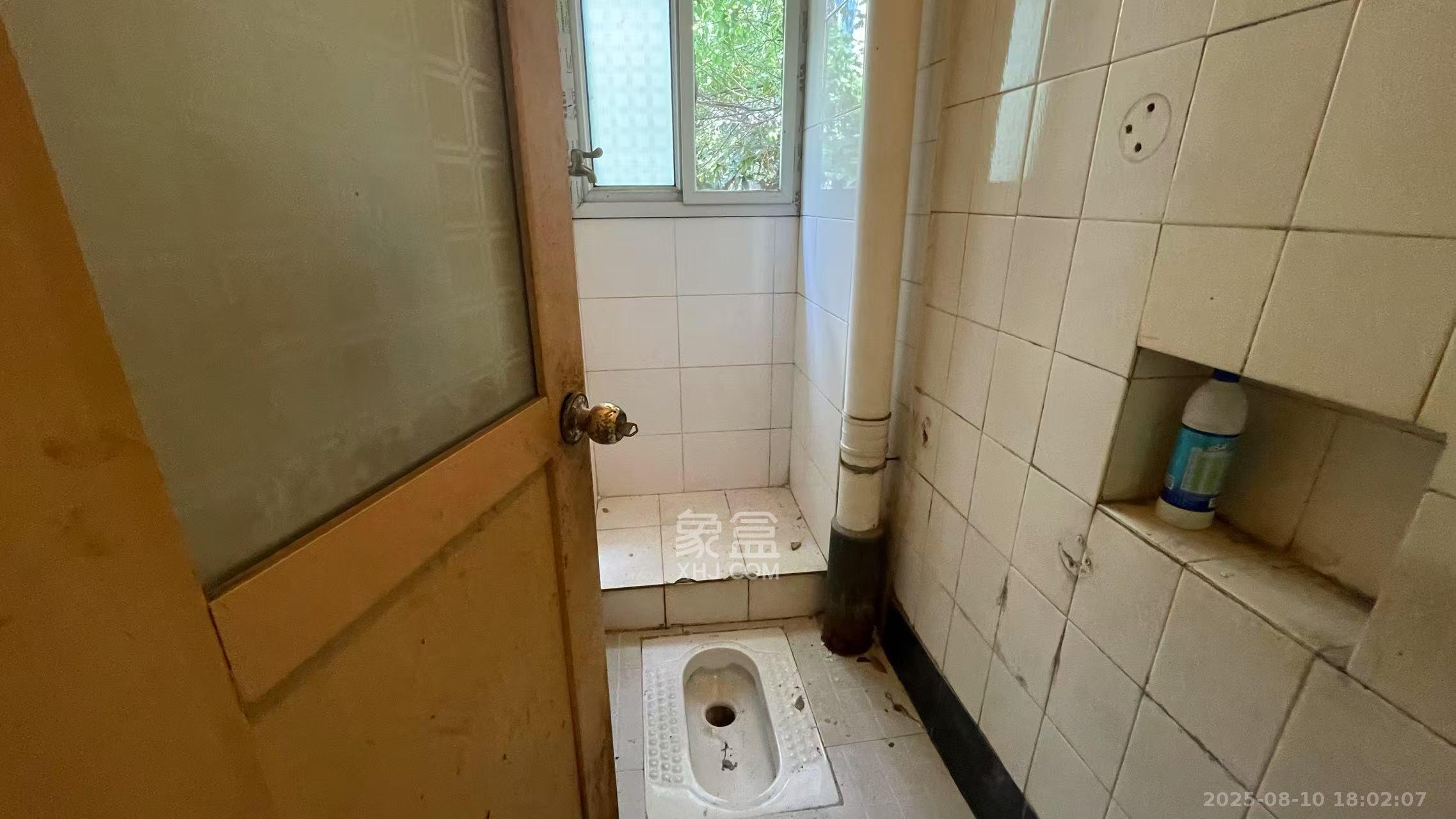 湖南省冶金材料研究所宿舍 2室2厅1卫 800.0元/月 湖南省冶金材料研究所宿舍 2室2厅1卫 800.0元/月室内图