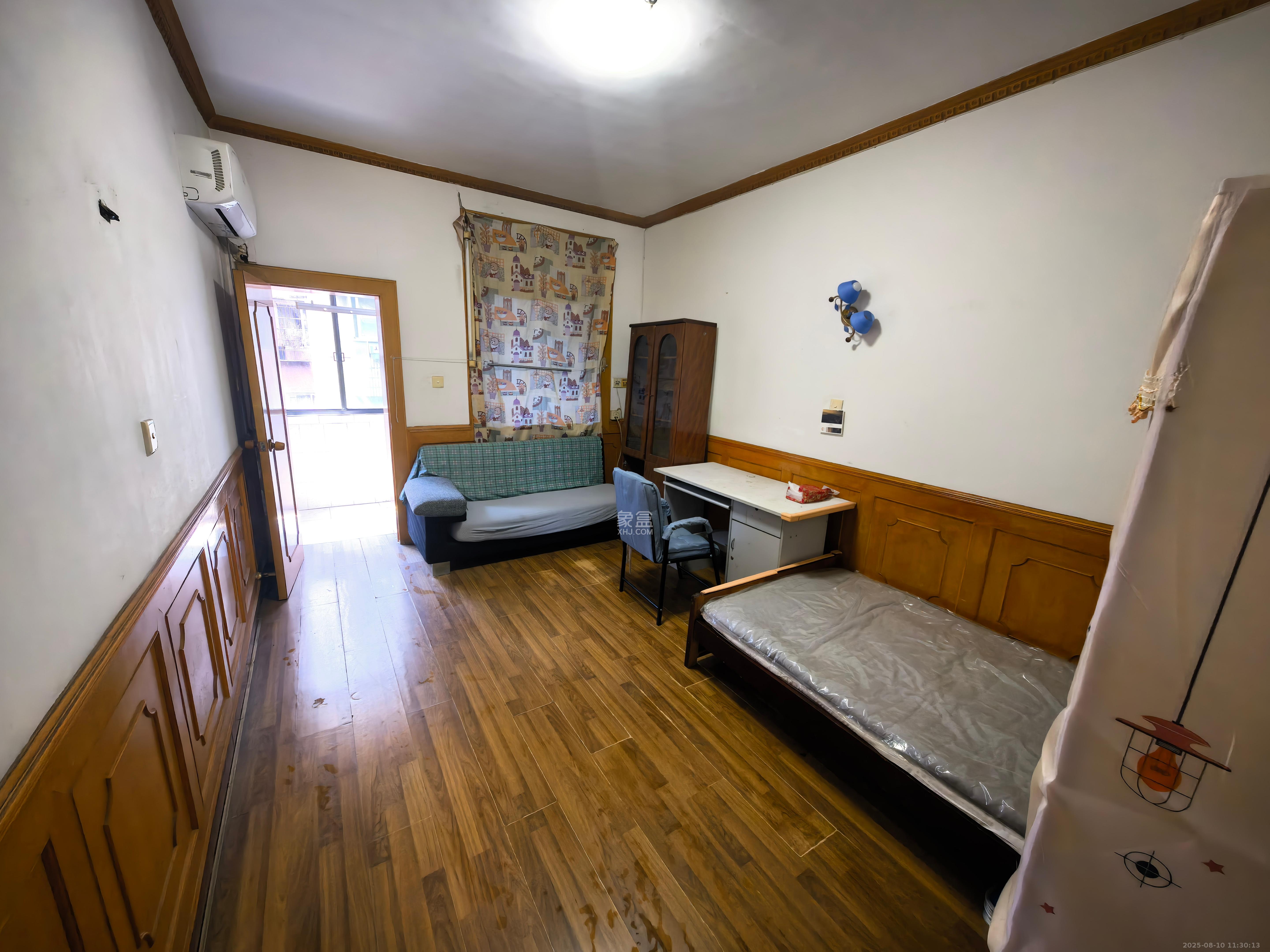 文艺村 3室1厅1卫 2200.0元/月 文艺村 3室1厅1卫 2200.0元/月室内图