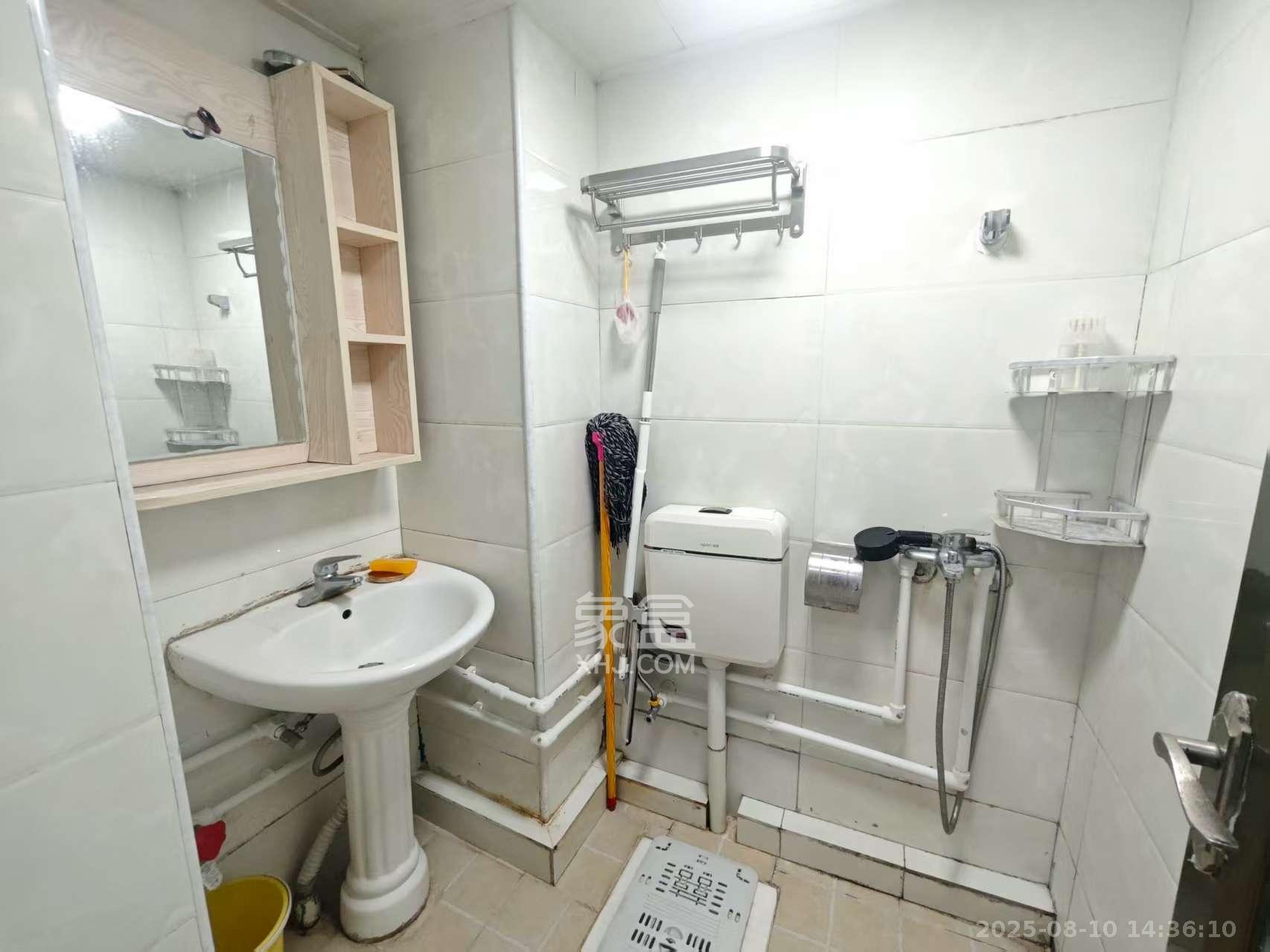 金房奥斯卡  1室1厅1卫    1200.0元/月 金房奥斯卡  1室1厅1卫    1200.0元/月室内图