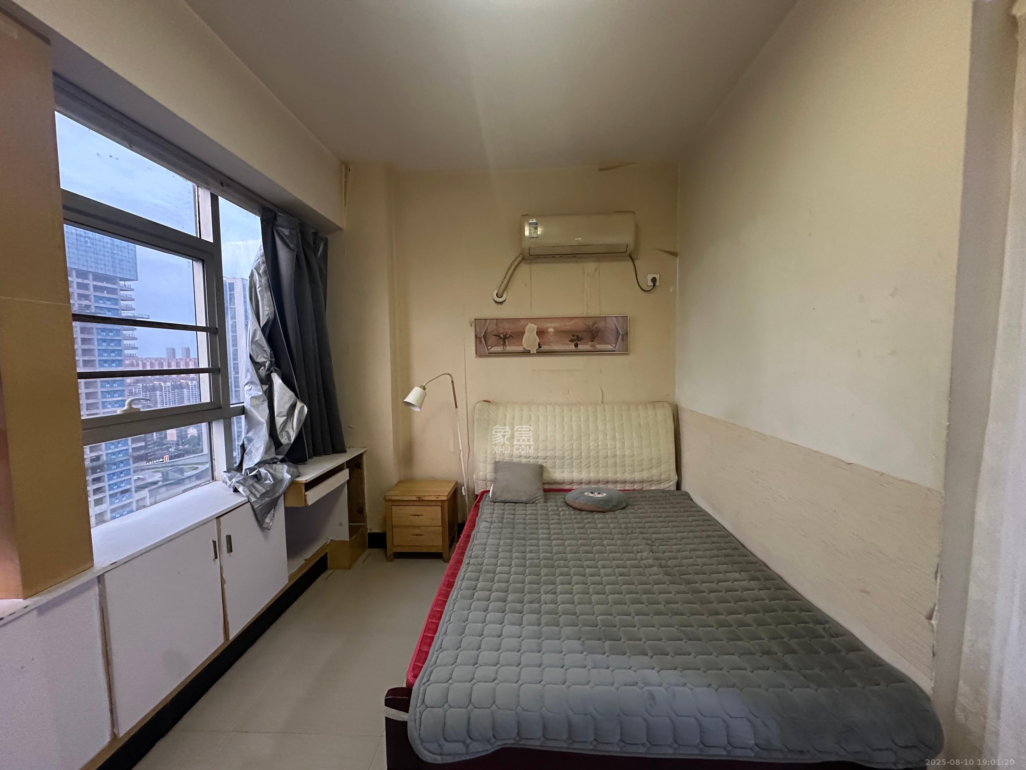 红星国际星城  1室1厅1卫    1200.0元/月 红星国际星城  1室1厅1卫    1200.0元/月