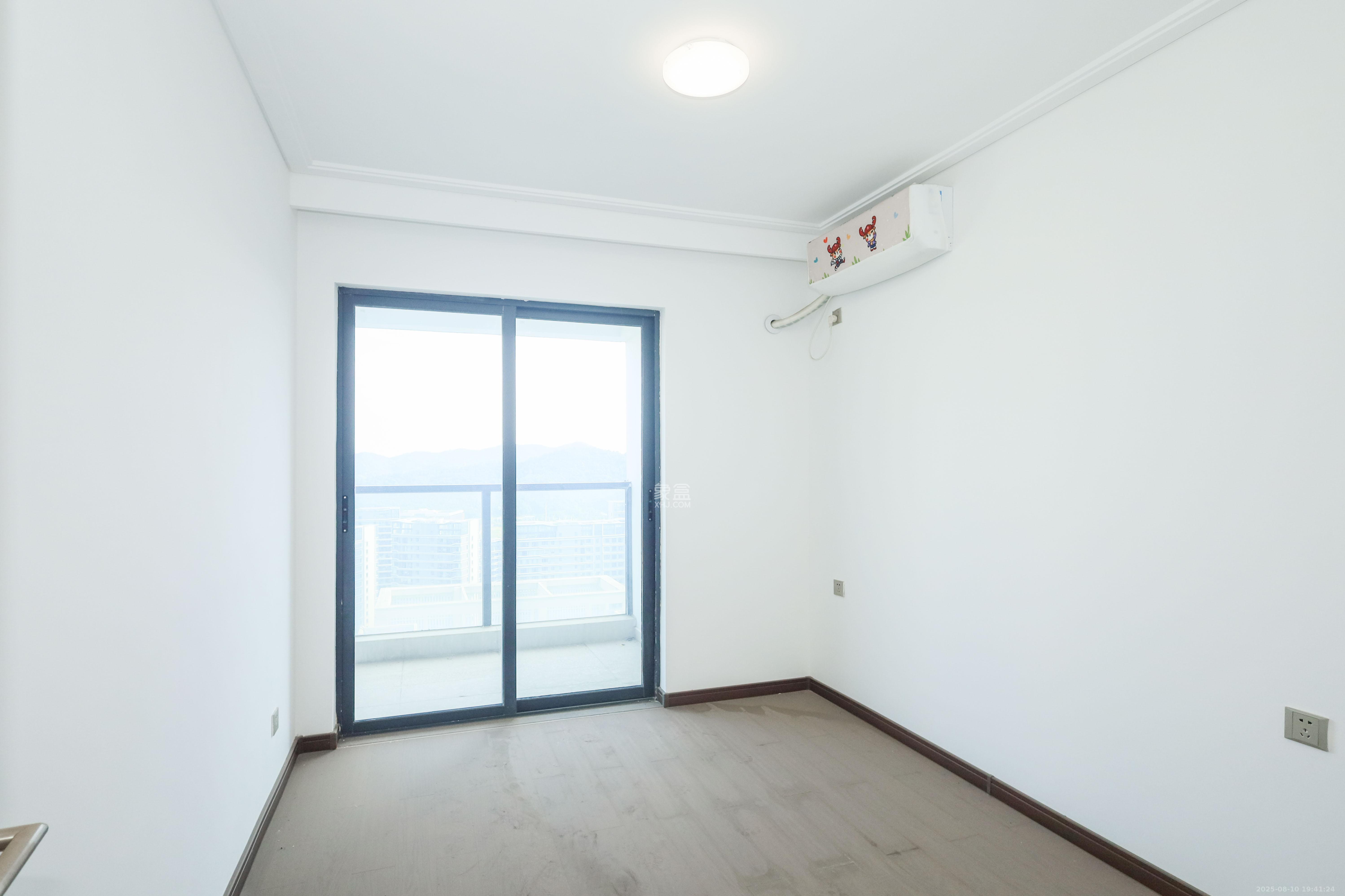 中国铁建湘语梅溪 0室0厅0卫 126.0万 中国铁建湘语梅溪 0室0厅0卫 126.0万卧室