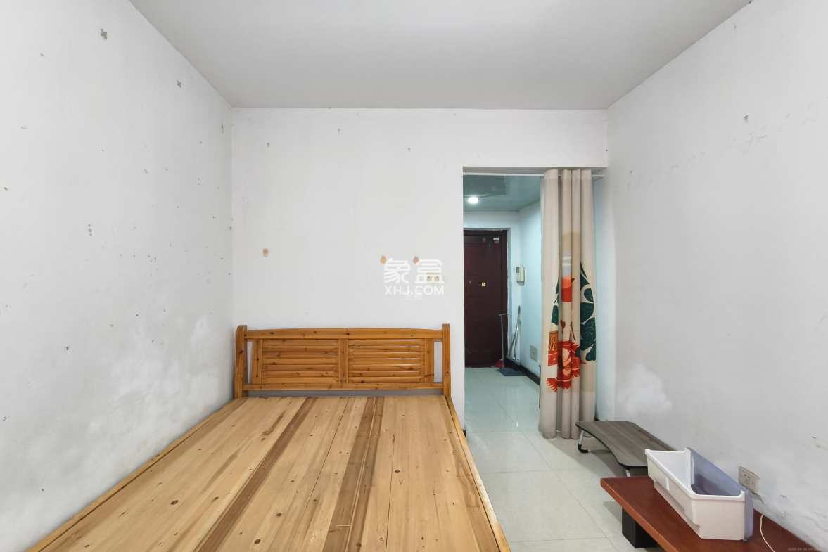 风华四季园  1室1厅1卫    1400.0元/月 风华四季园  1室1厅1卫    1400.0元/月室内图