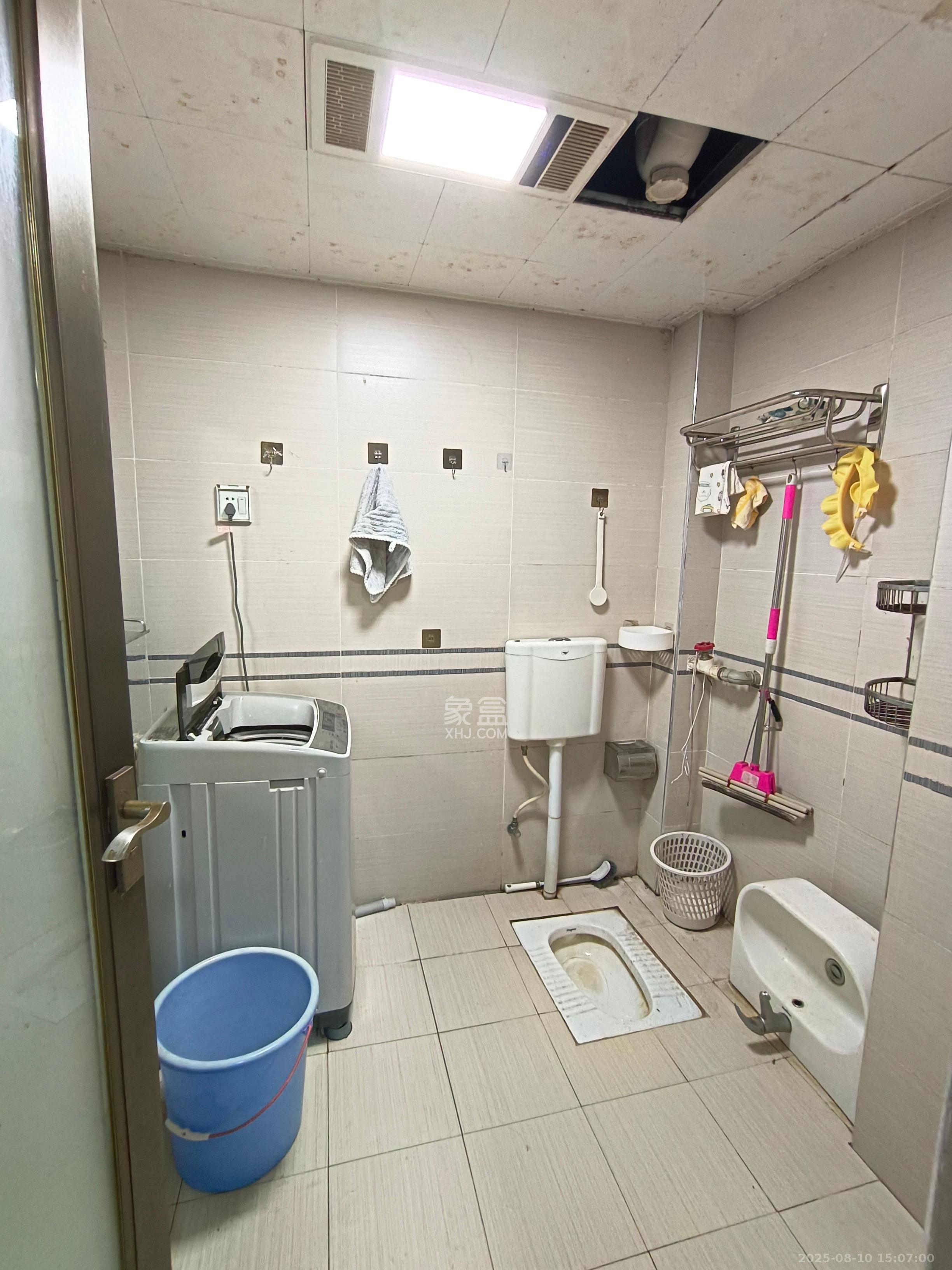 月亮湾草莓街区一、二期 2室2厅1卫 1200.0元/月 月亮湾草莓街区一、二期 2室2厅1卫 1200.0元/月室内图