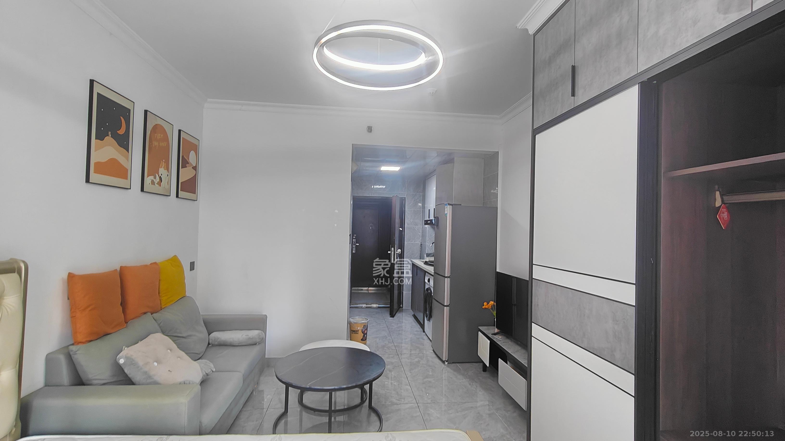 奥园城市天骄一期  1室1厅1卫    1700.0元/月 奥园城市天骄一期  1室1厅1卫    1700.0元/月室内图