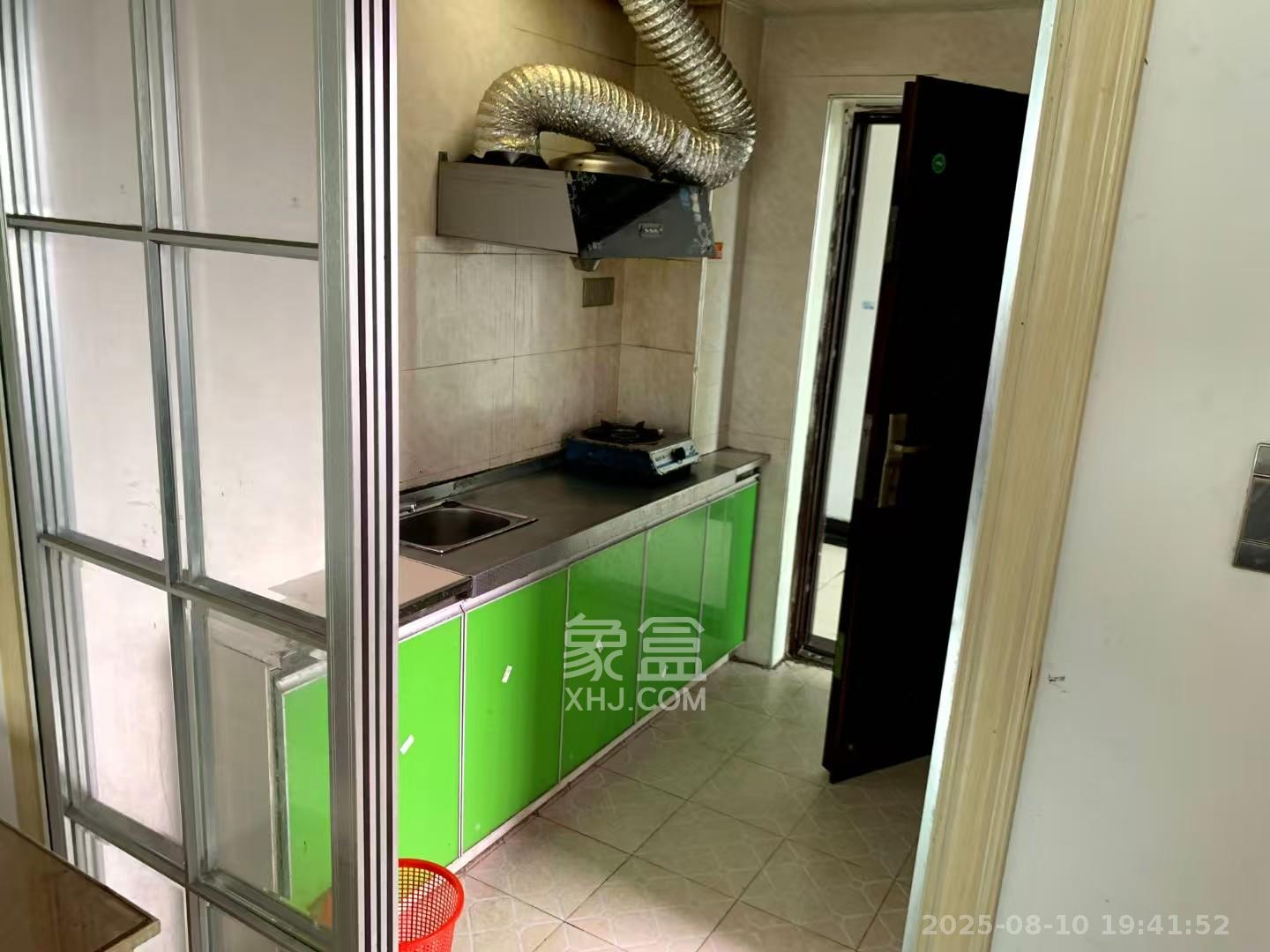 大桥四区 1室1厅1卫 1200.0元/月 大桥四区 1室1厅1卫 1200.0元/月室内图