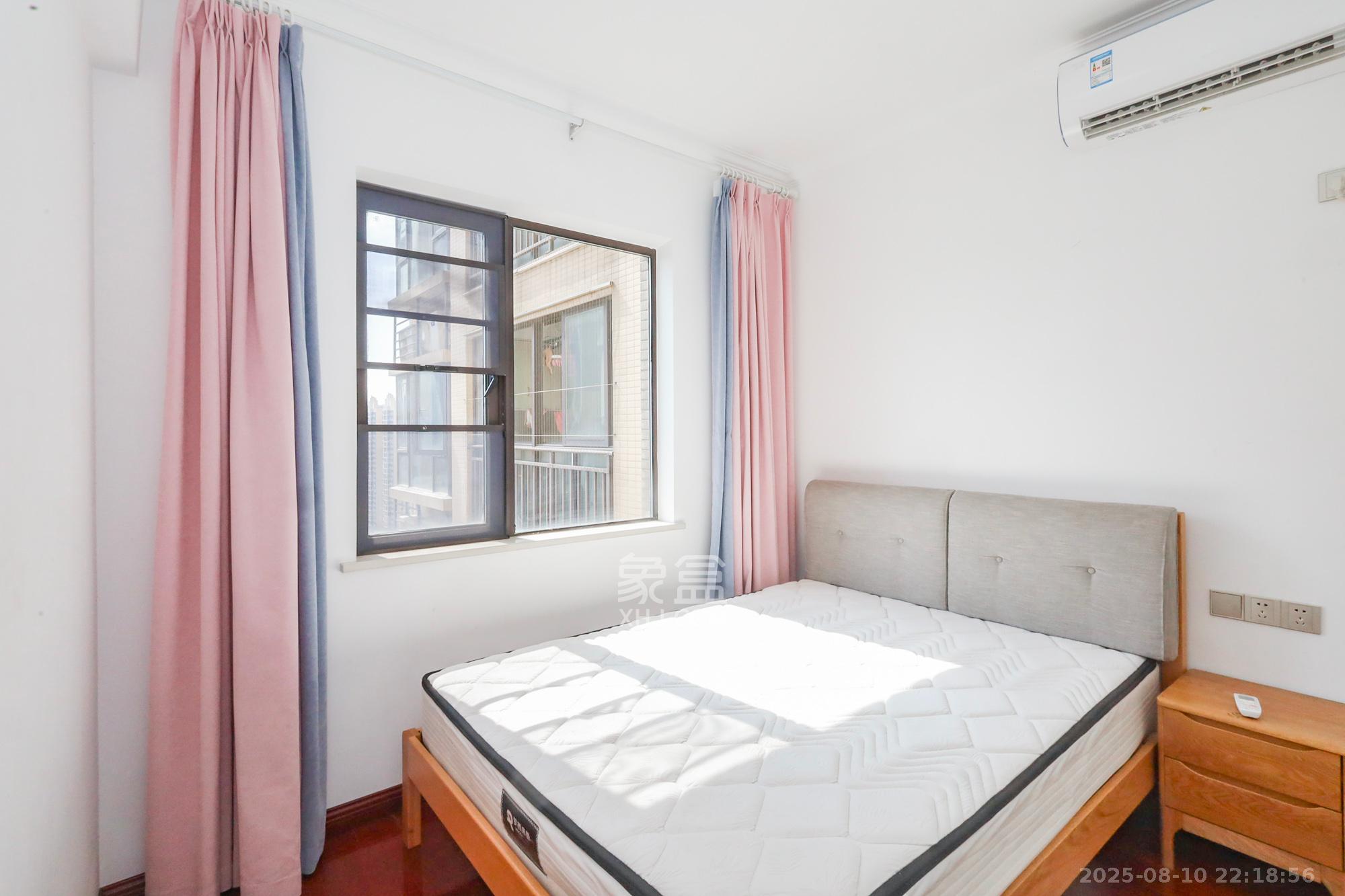 钰龙天下二期(钰龙佳园) 2室2厅1卫 195.0万 钰龙天下二期(钰龙佳园) 2室2厅1卫 195.0万卧室