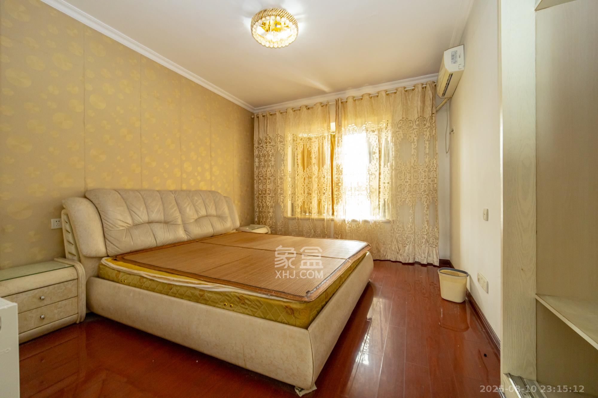 高林金三华邸 3室2厅2卫 75.0万 高林金三华邸 3室2厅2卫 75.0万卧室