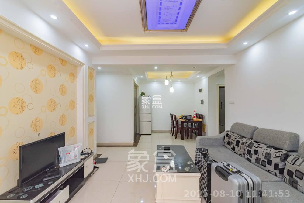 悦湖山  3室2厅1卫    2000.0元/月室内图