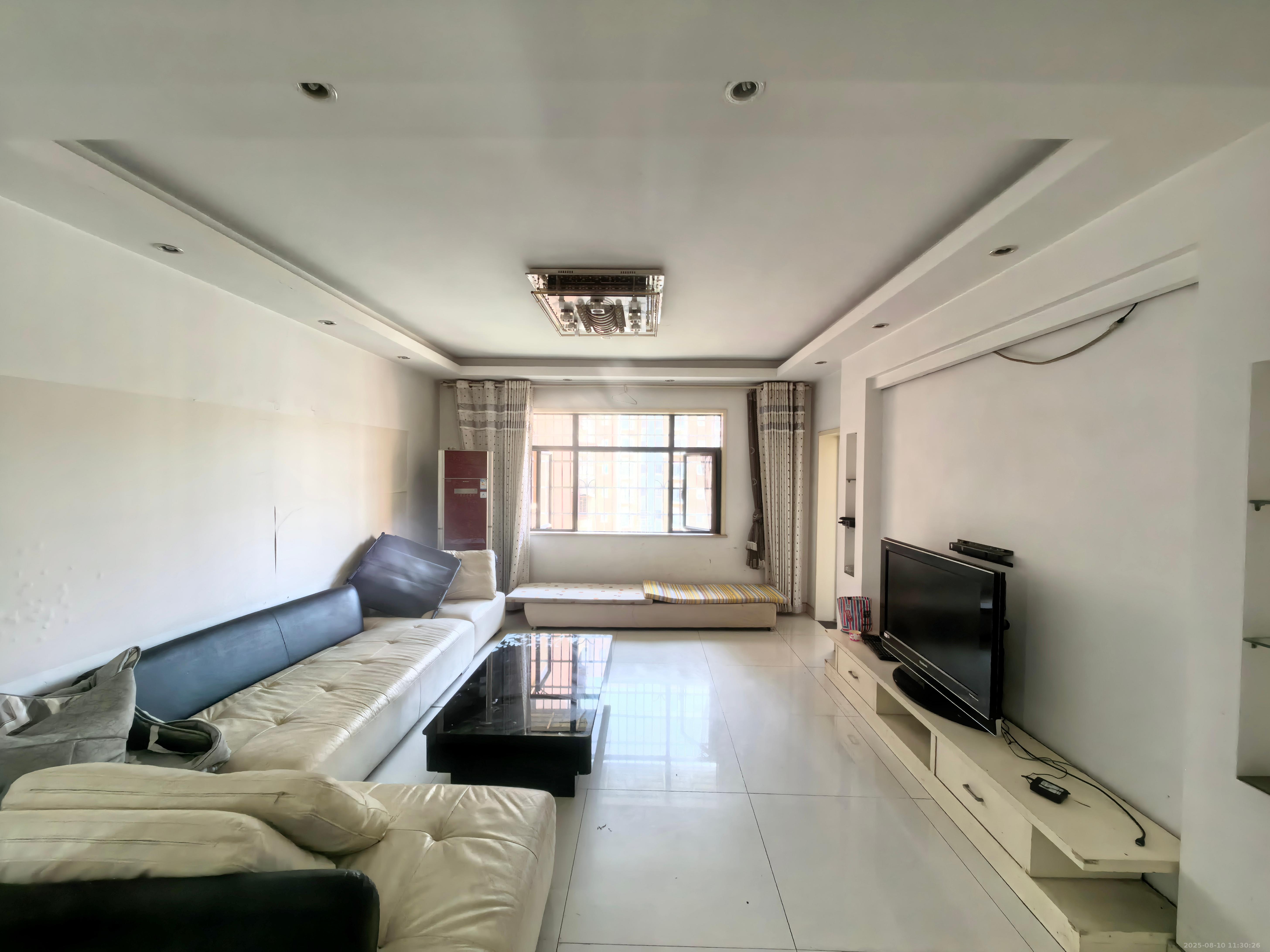 湘府名邸(同力家园) 3室2厅2卫 1800.0元/月 湘府名邸(同力家园) 3室2厅2卫 1800.0元/月室内图