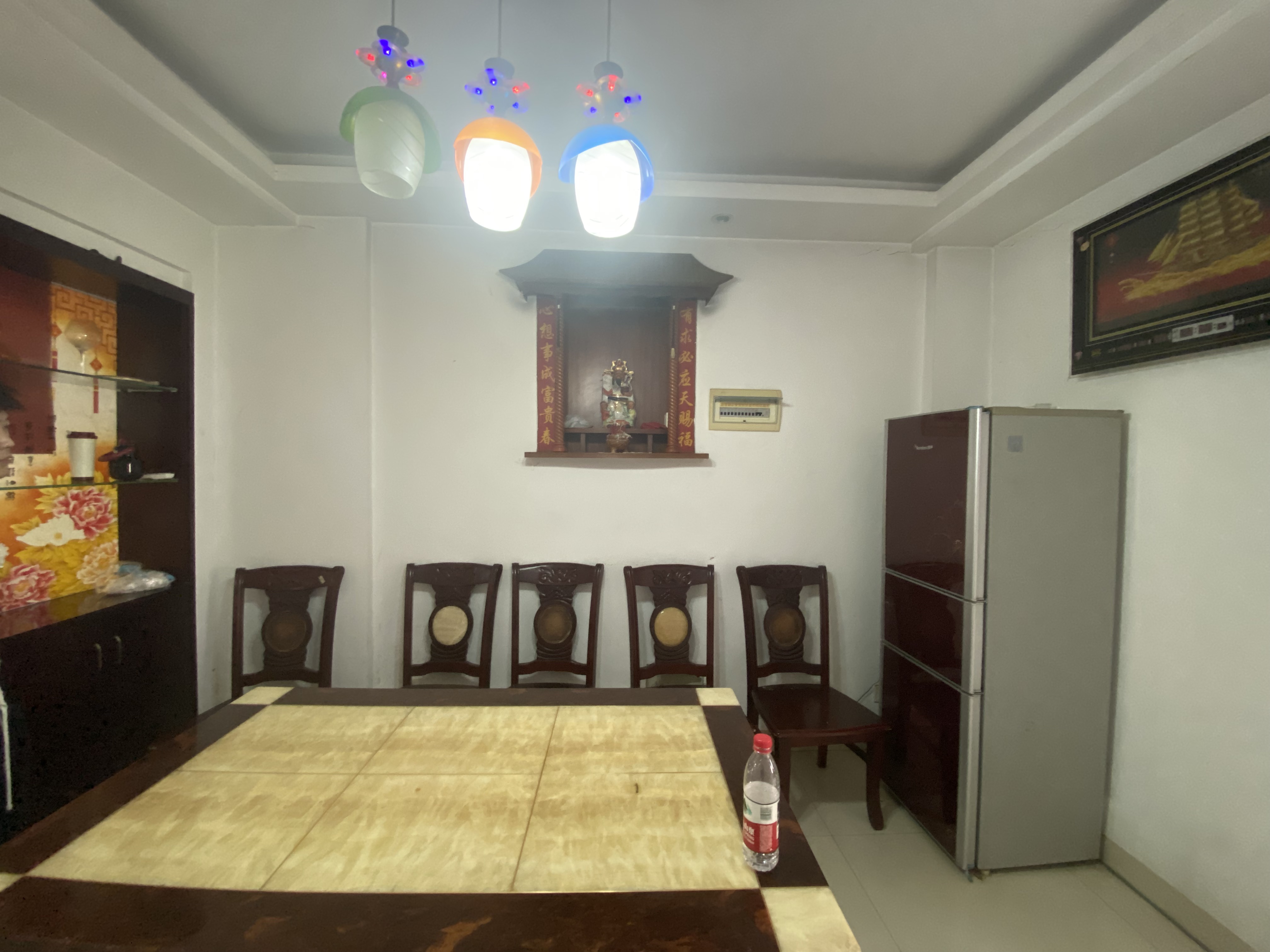 冠都现代城(冠都幸福彼岸) 3室2厅2卫 2000.0元/月 冠都现代城(冠都幸福彼岸) 3室2厅2卫 2000.0元/月室内图