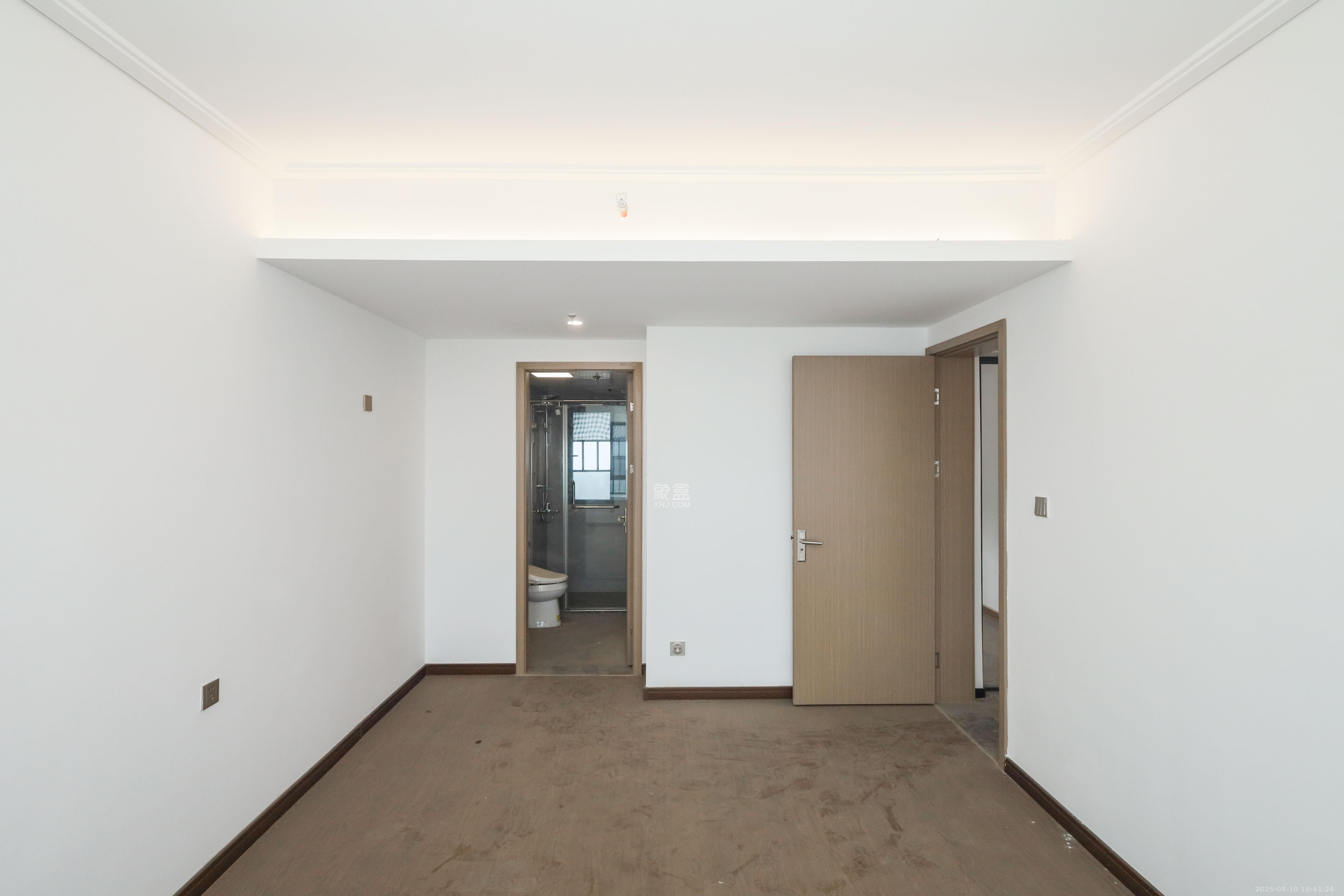 中国铁建湘语梅溪 0室0厅0卫 126.0万 中国铁建湘语梅溪 0室0厅0卫 126.0万卧室