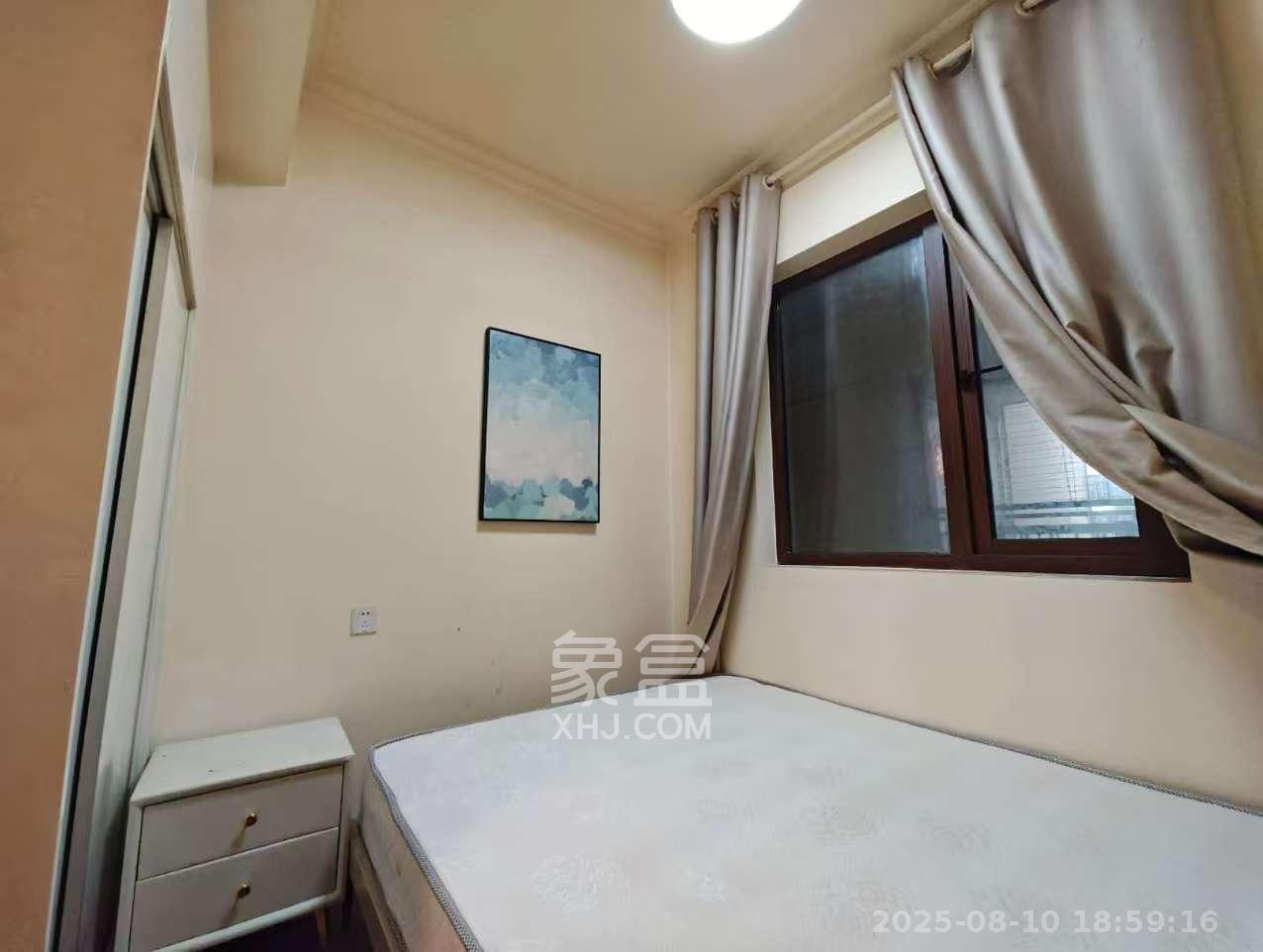 碧桂园翘楚棠  3室2厅2卫   2600.00元/月室内图