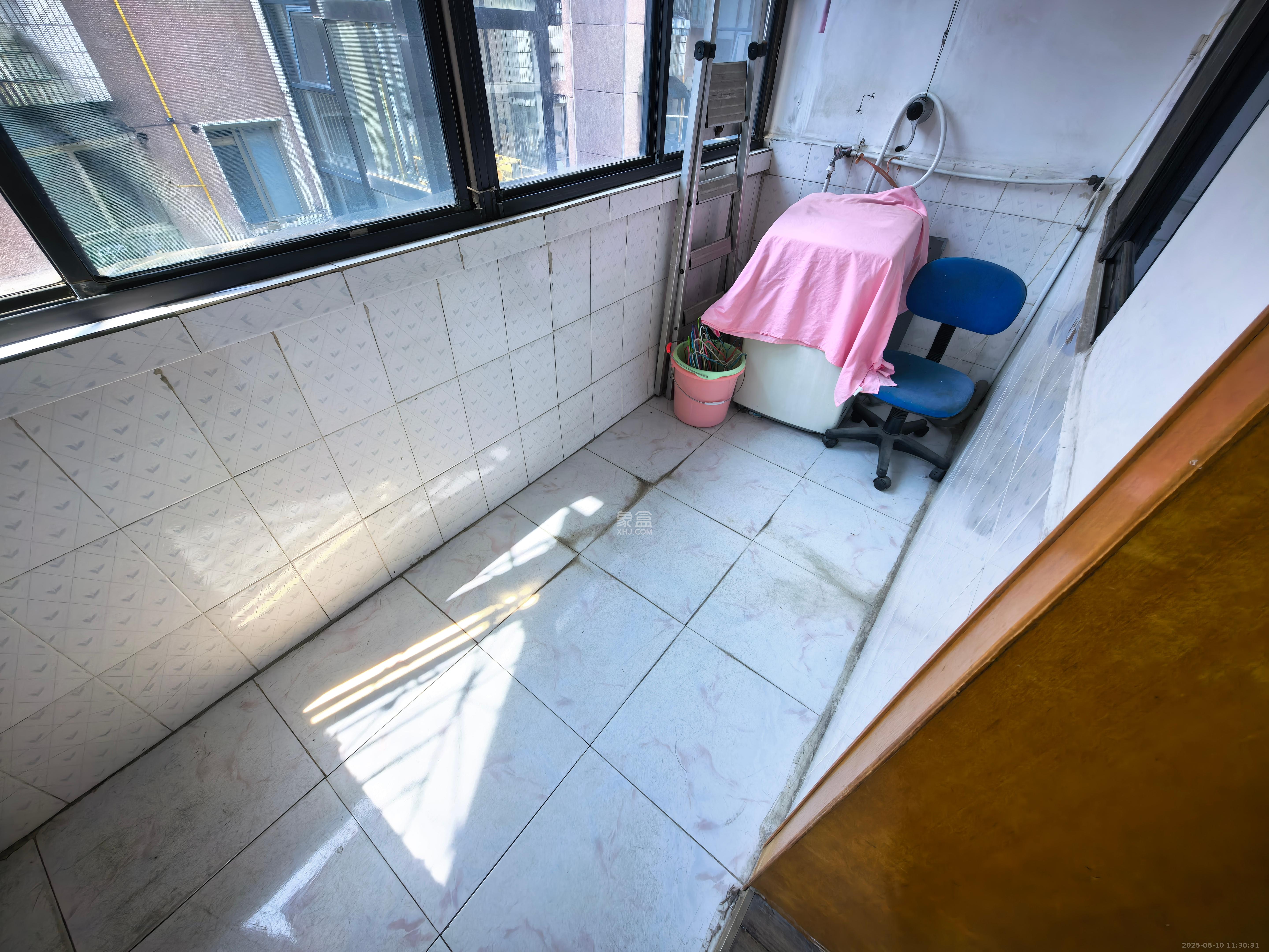 文艺村 3室1厅1卫 2200.0元/月 文艺村 3室1厅1卫 2200.0元/月室内图