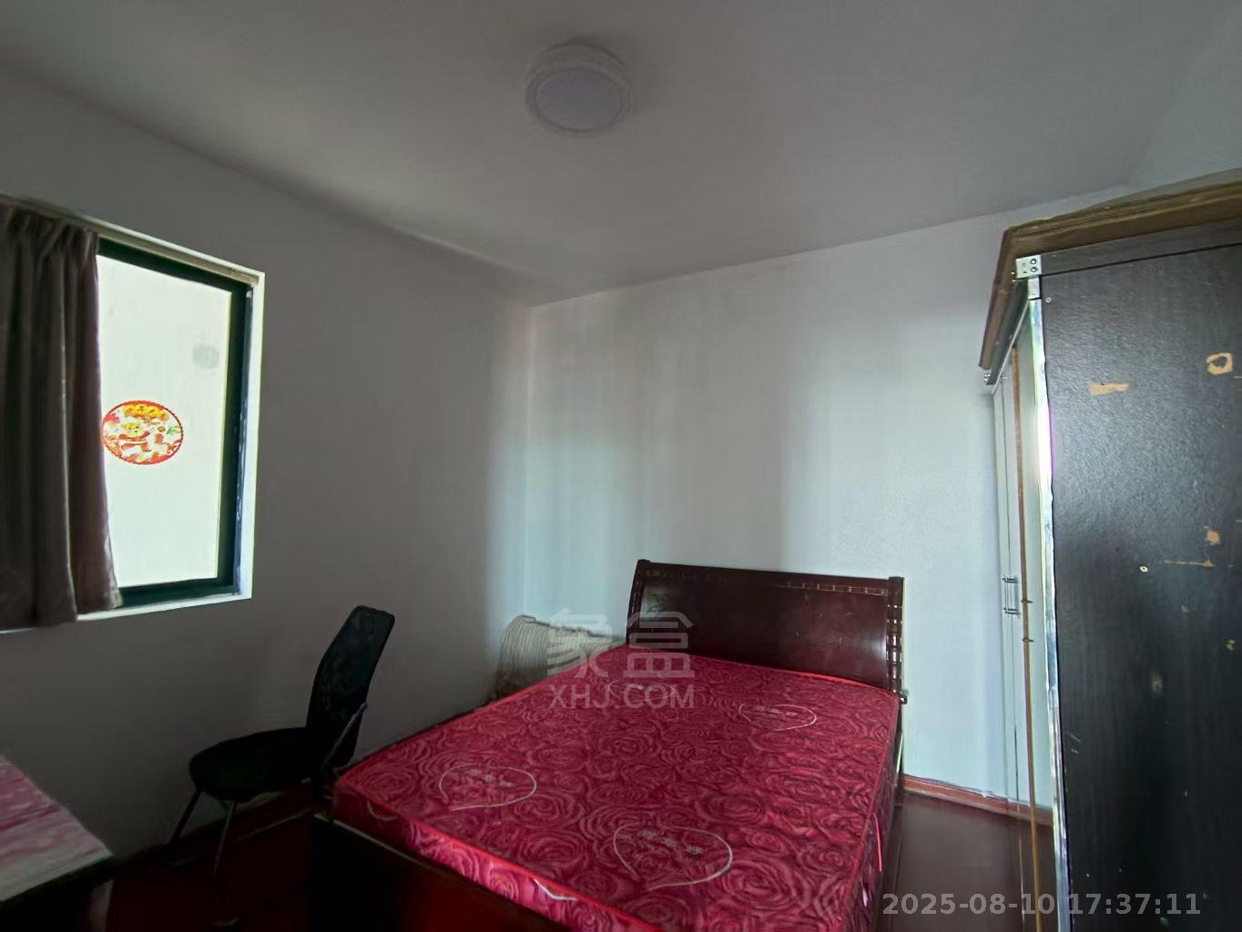 佳信小区  3室2厅1卫    800.0元/月 佳信小区  3室2厅1卫    800.0元/月室内图