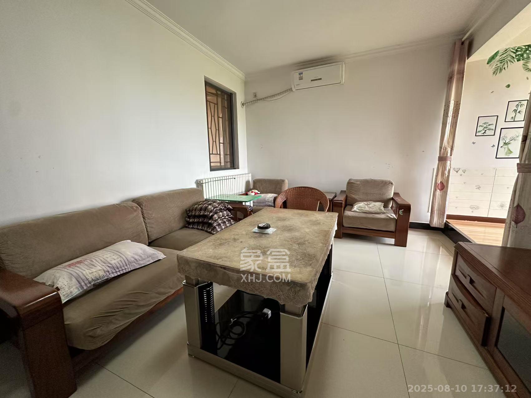 怡海星城 2室2厅1卫 1600.0元/月 怡海星城 2室2厅1卫 1600.0元/月室内图