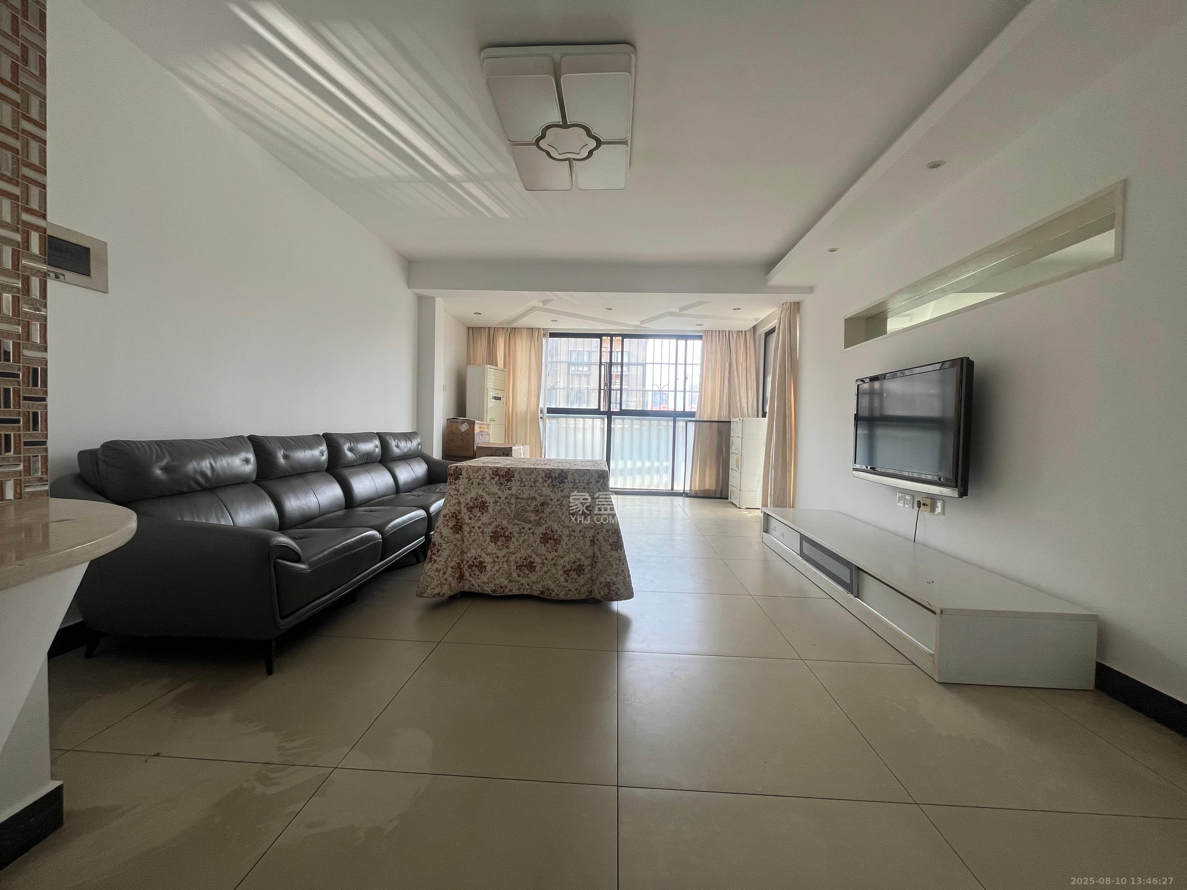 三江花中城 3室2厅2卫 3200.0元/月 三江花中城 3室2厅2卫 3200.0元/月室内图