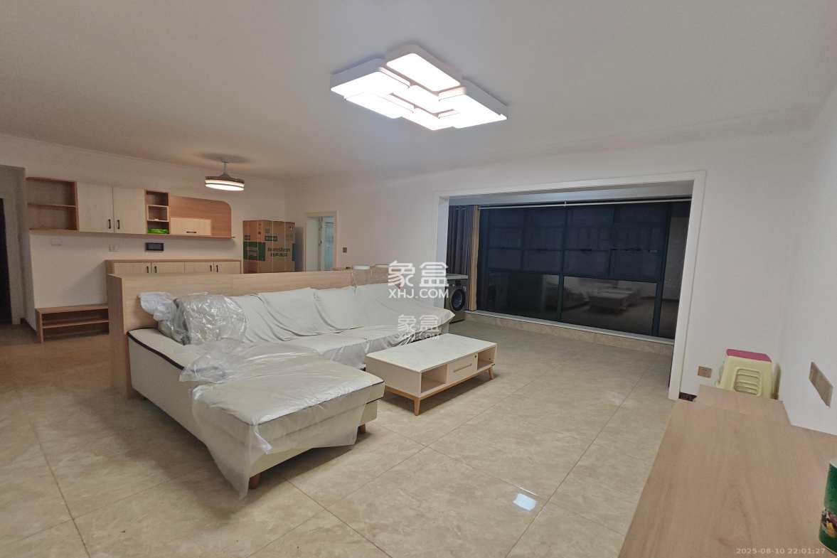 金湘苑(星澜之悦)  4室2厅2卫    2200.0元/月 金湘苑(星澜之悦)  4室2厅2卫    2200.0元/月室内图