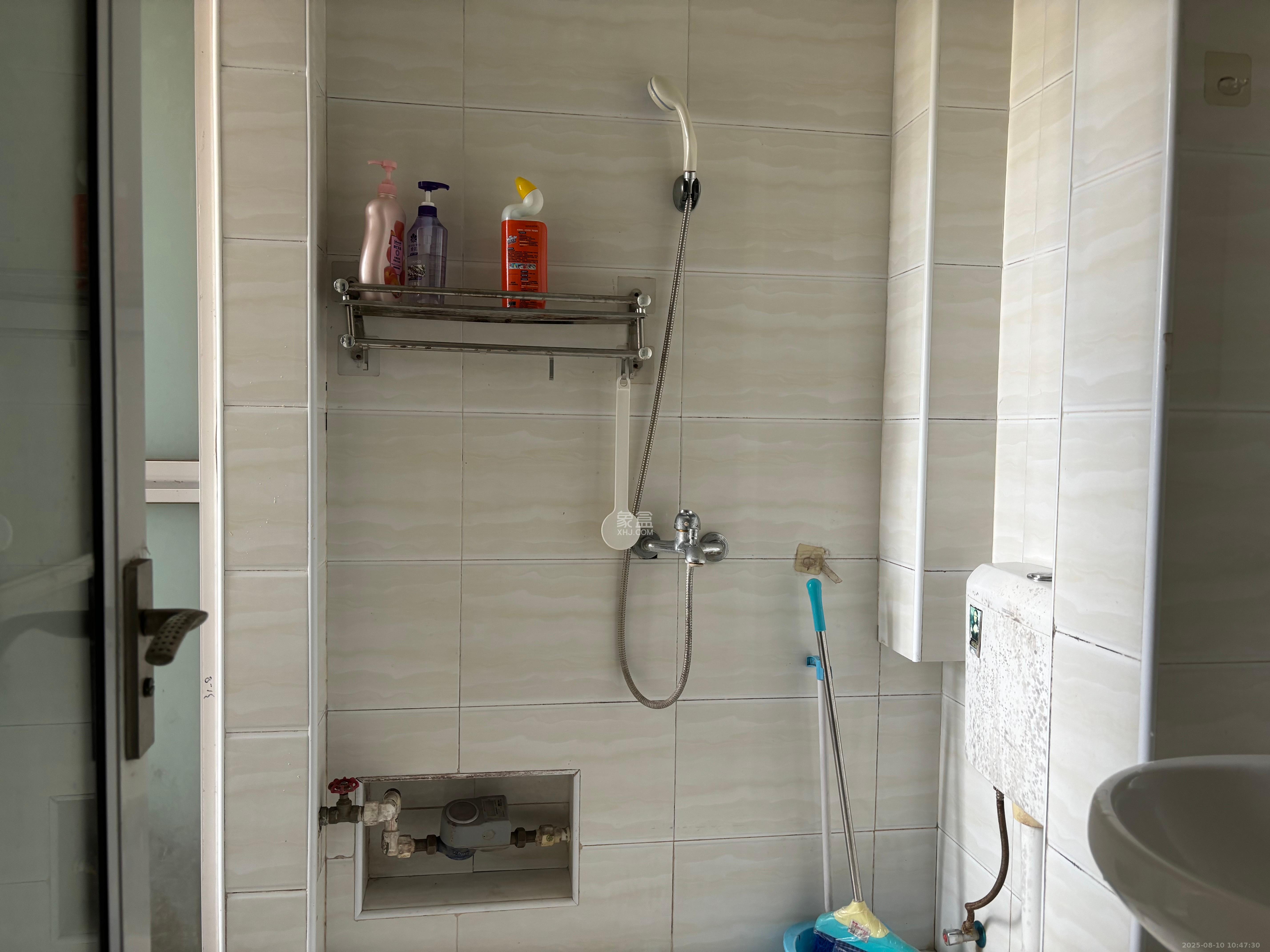 鑫远湘府逸园 1室1厅1卫 1300.0元/月 鑫远湘府逸园 1室1厅1卫 1300.0元/月室内图