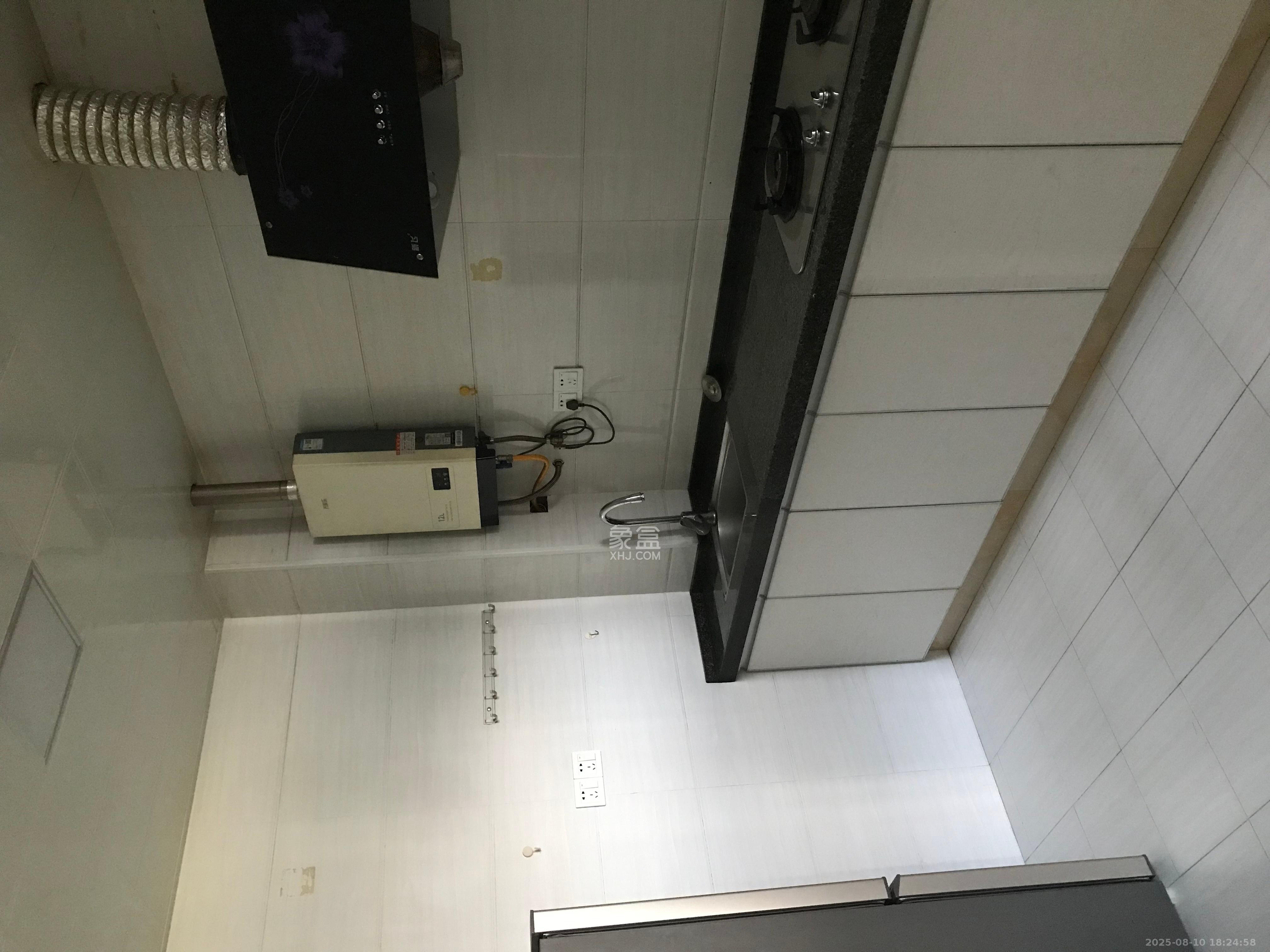 财富港湾（绿领大厦）  2室1厅1卫    2200.0元/月室内图