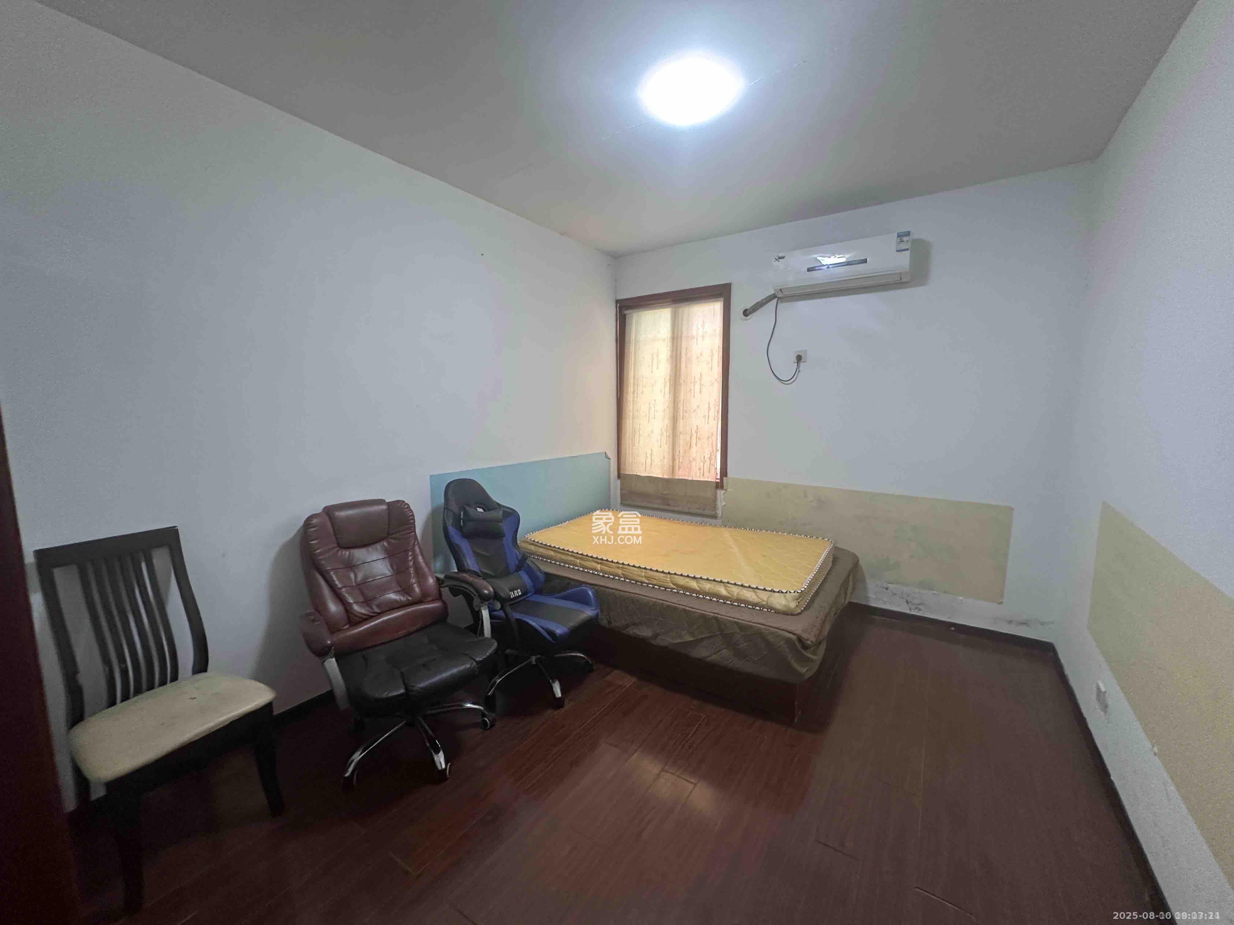 卓峰家园 2室2厅1卫 2200.0元/月 卓峰家园 2室2厅1卫 2200.0元/月室内图