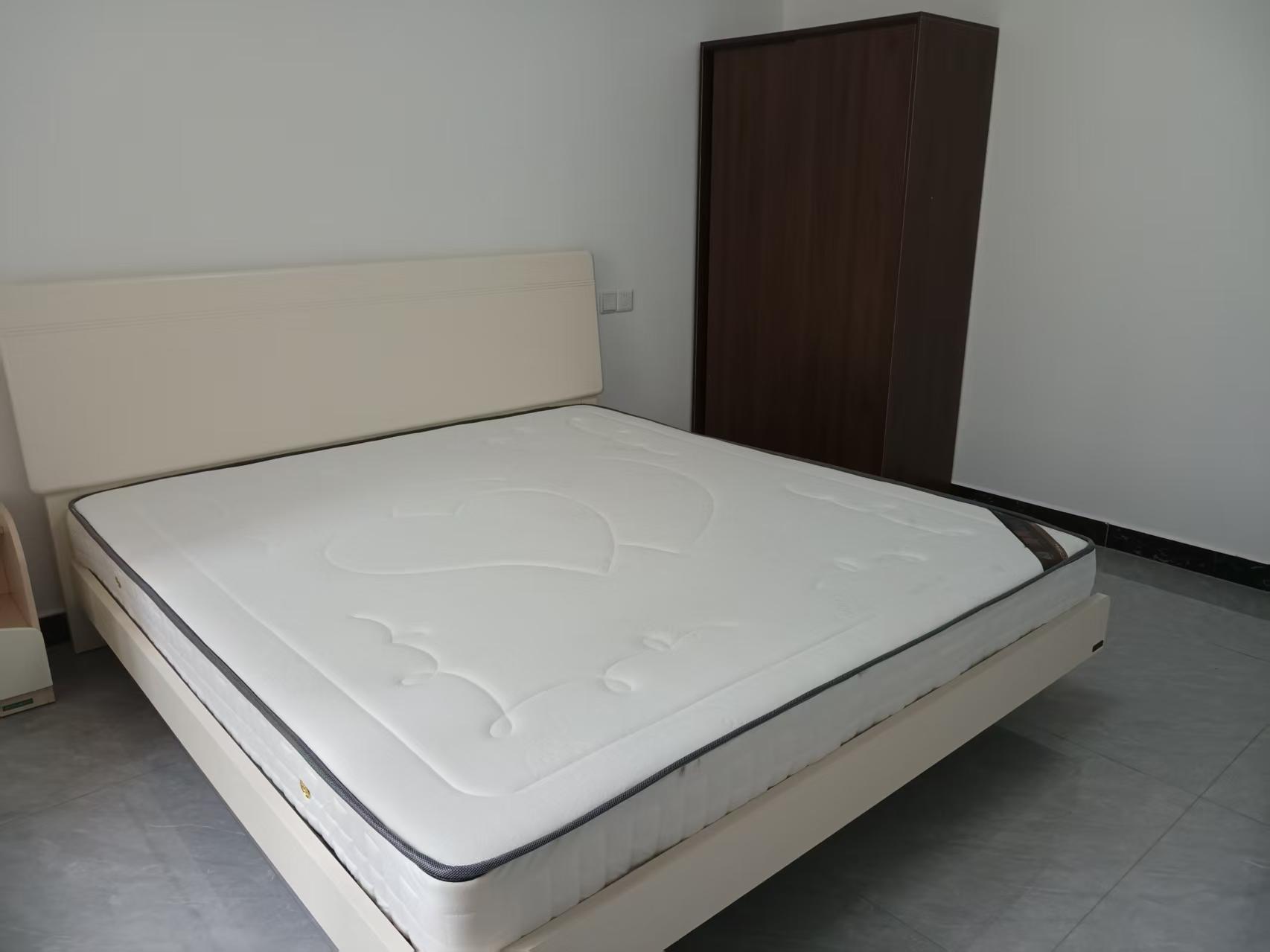 美的梧桐庄园  4室2厅2卫   2600.00元/月室内图