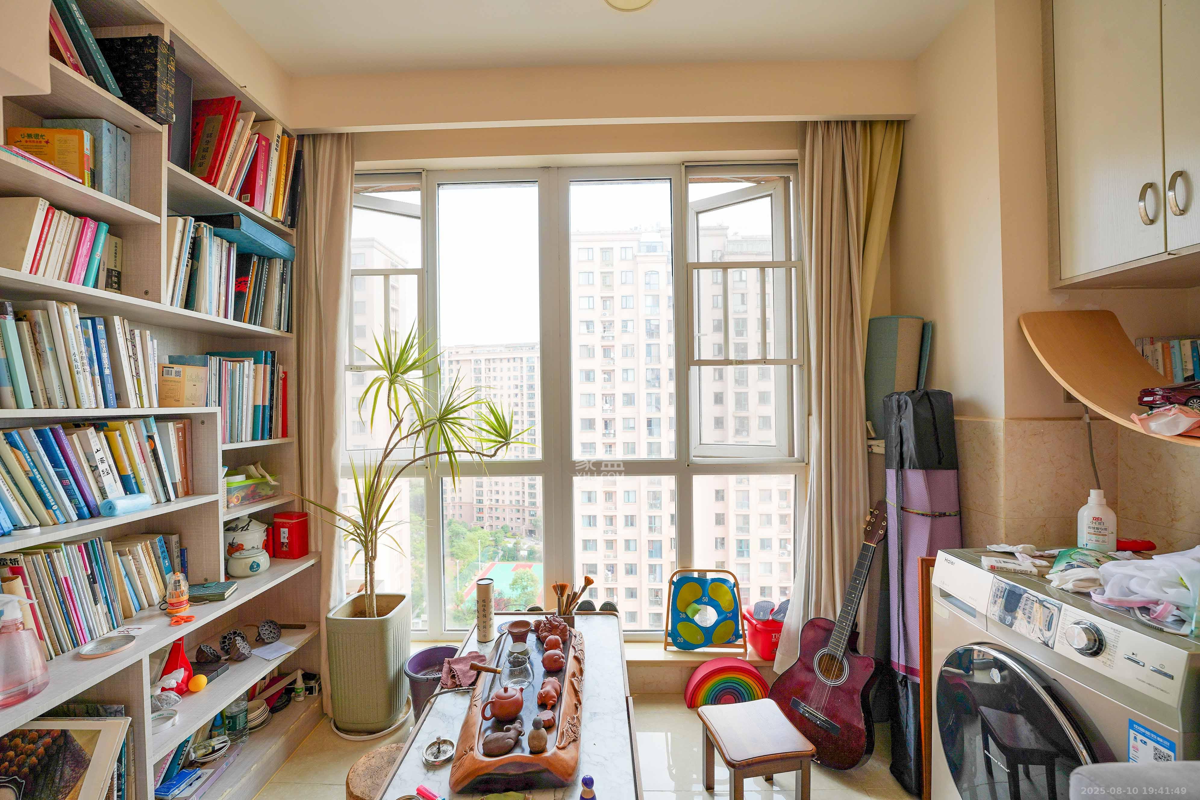 丽发新城  2室1厅1卫    58.0万 丽发新城  2室1厅1卫    58.0万阳台