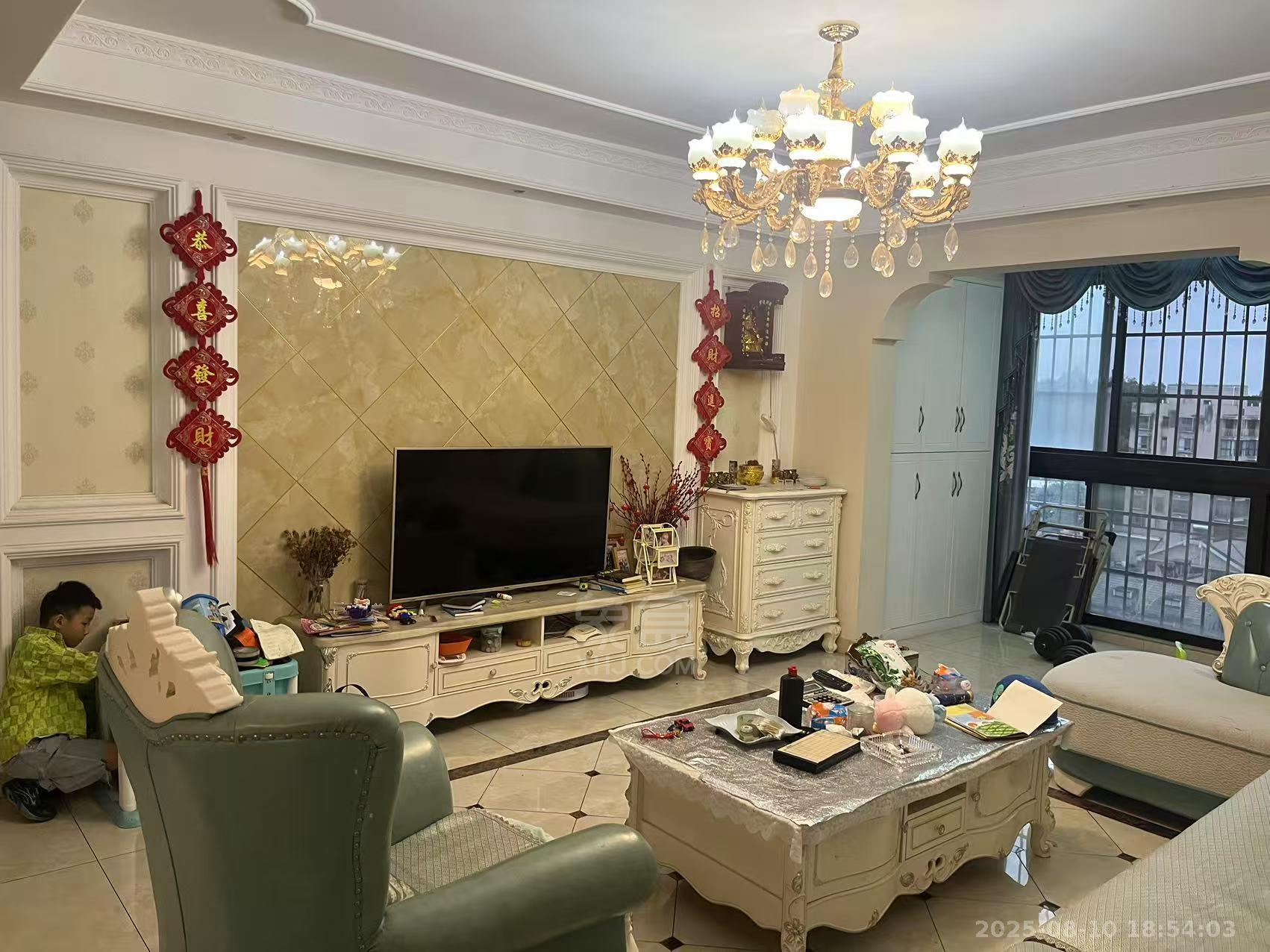 福鑫南郡 3室2厅2卫 2200.0元/月 福鑫南郡 3室2厅2卫 2200.0元/月室内图