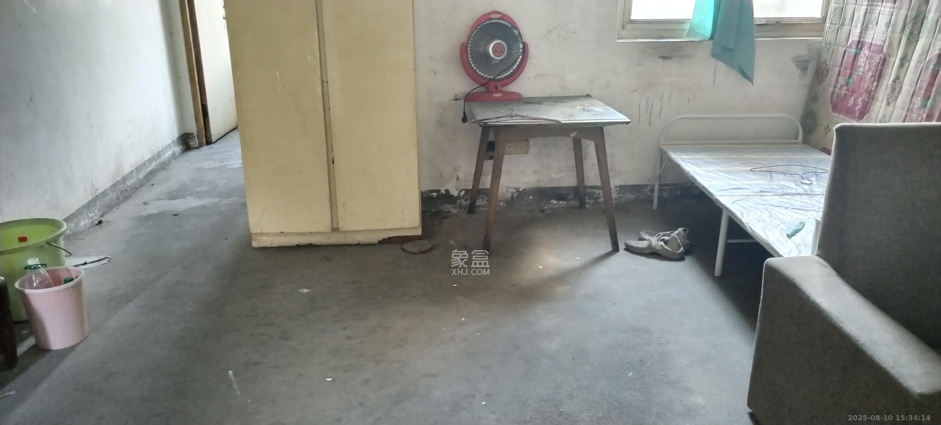 友园山庄 1室1厅1卫 700.0元/月 友园山庄 1室1厅1卫 700.0元/月室内图