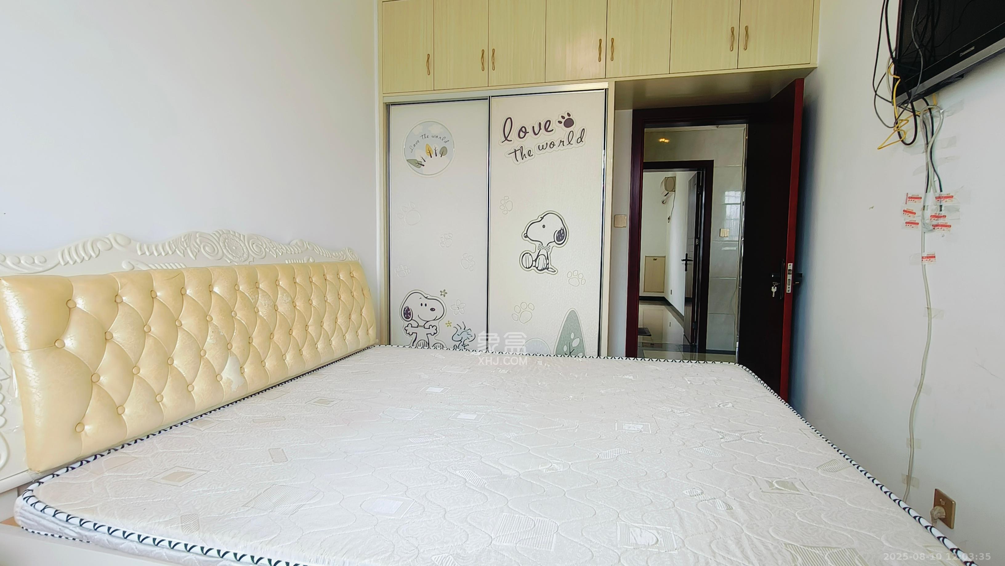 艾美潇湘  3室2厅2卫   2200.00元/月室内图
