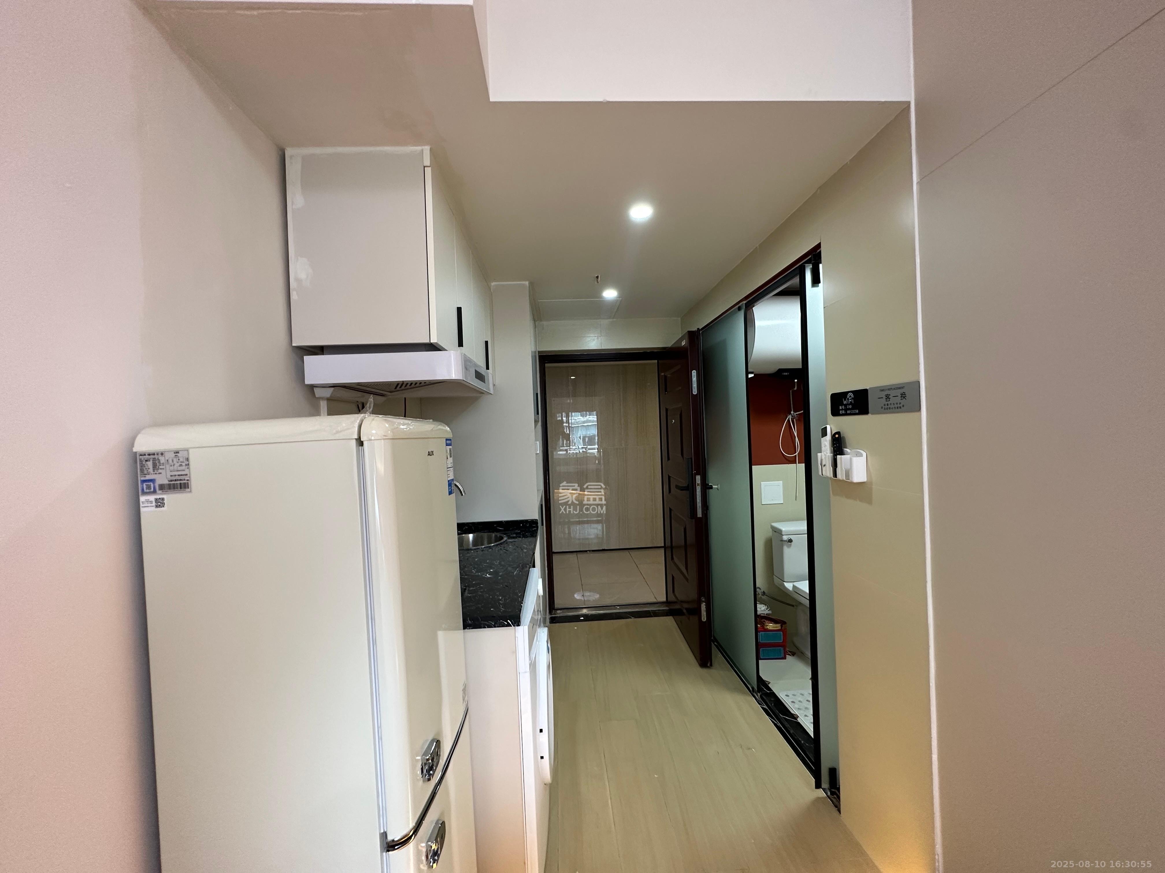 保利天禧EF区 1室1厅1卫 1700.0元/月 保利天禧EF区 1室1厅1卫 1700.0元/月室内图