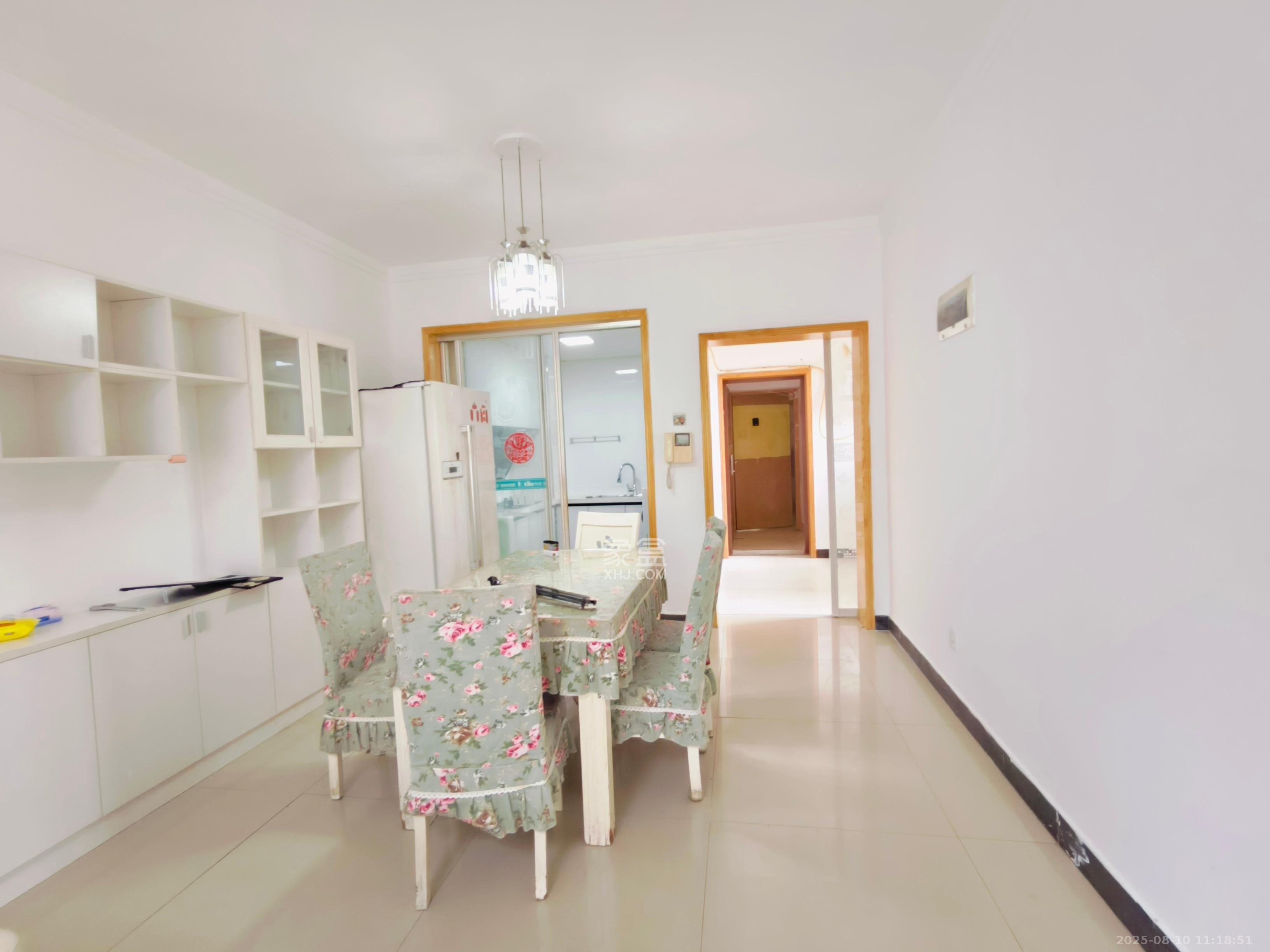 筑梦园  3室2厅1卫    2200.0元/月 筑梦园  3室2厅1卫    2200.0元/月室内图