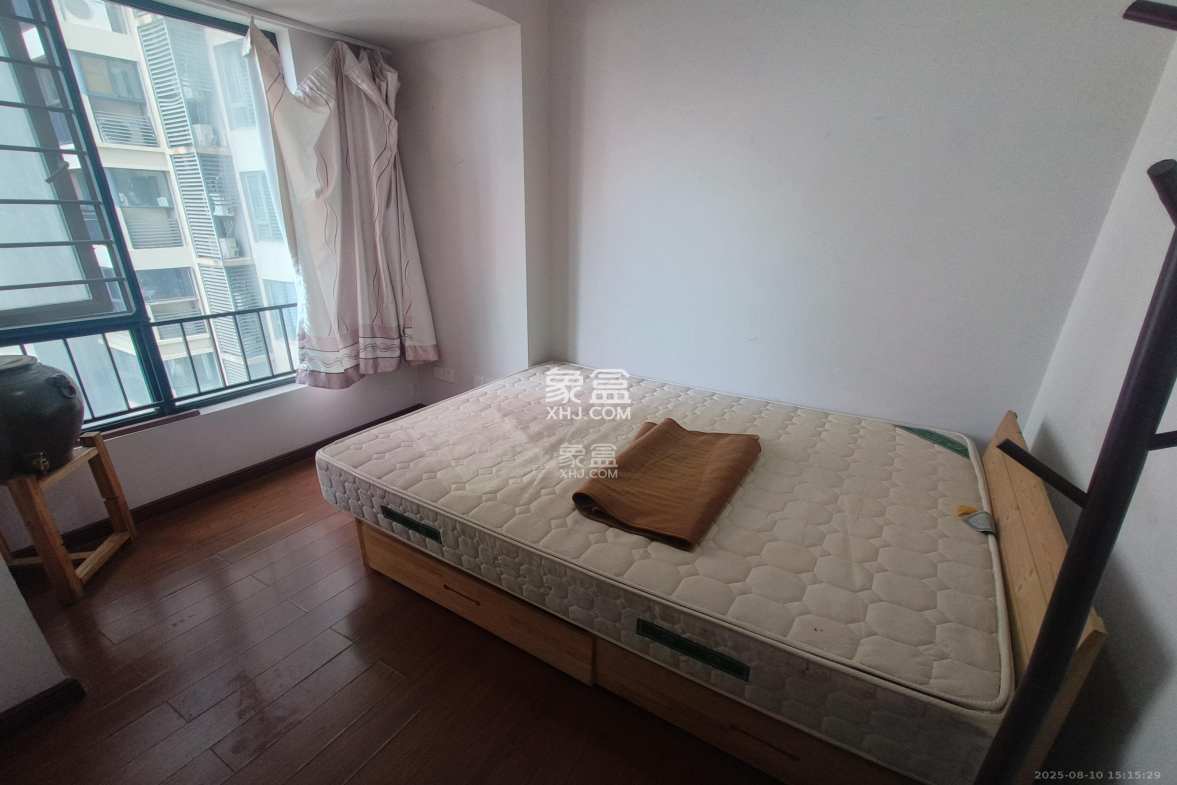 万科城  3室2厅1卫    2300.0元/月 万科城  3室2厅1卫    2300.0元/月室内图