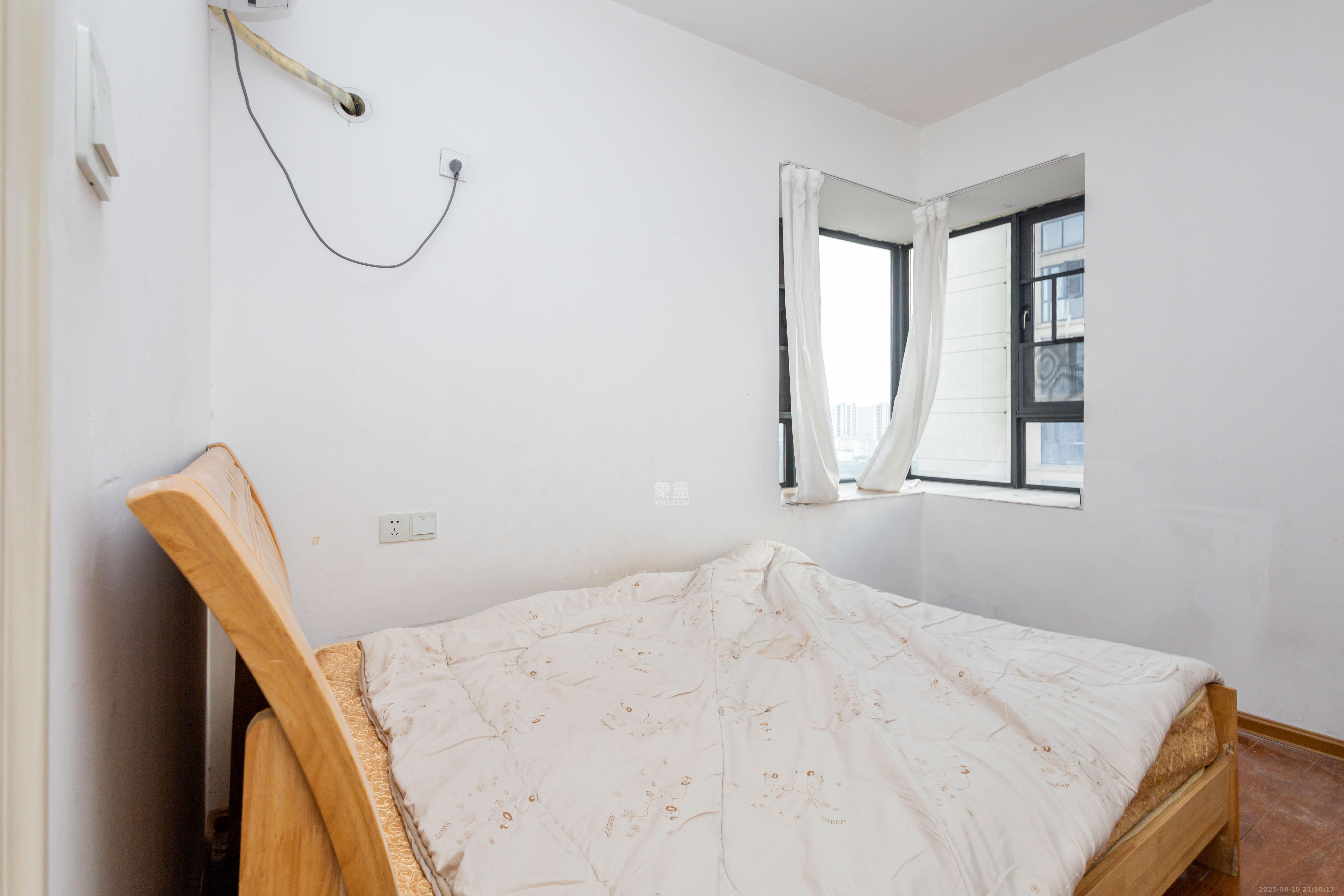 爵世名邸东湖(东湖壹号企业总部基地)  2室2厅1卫    49.99万 爵世名邸东湖(东湖壹号企业总部基地)  2室2厅1卫    49.99万卧室