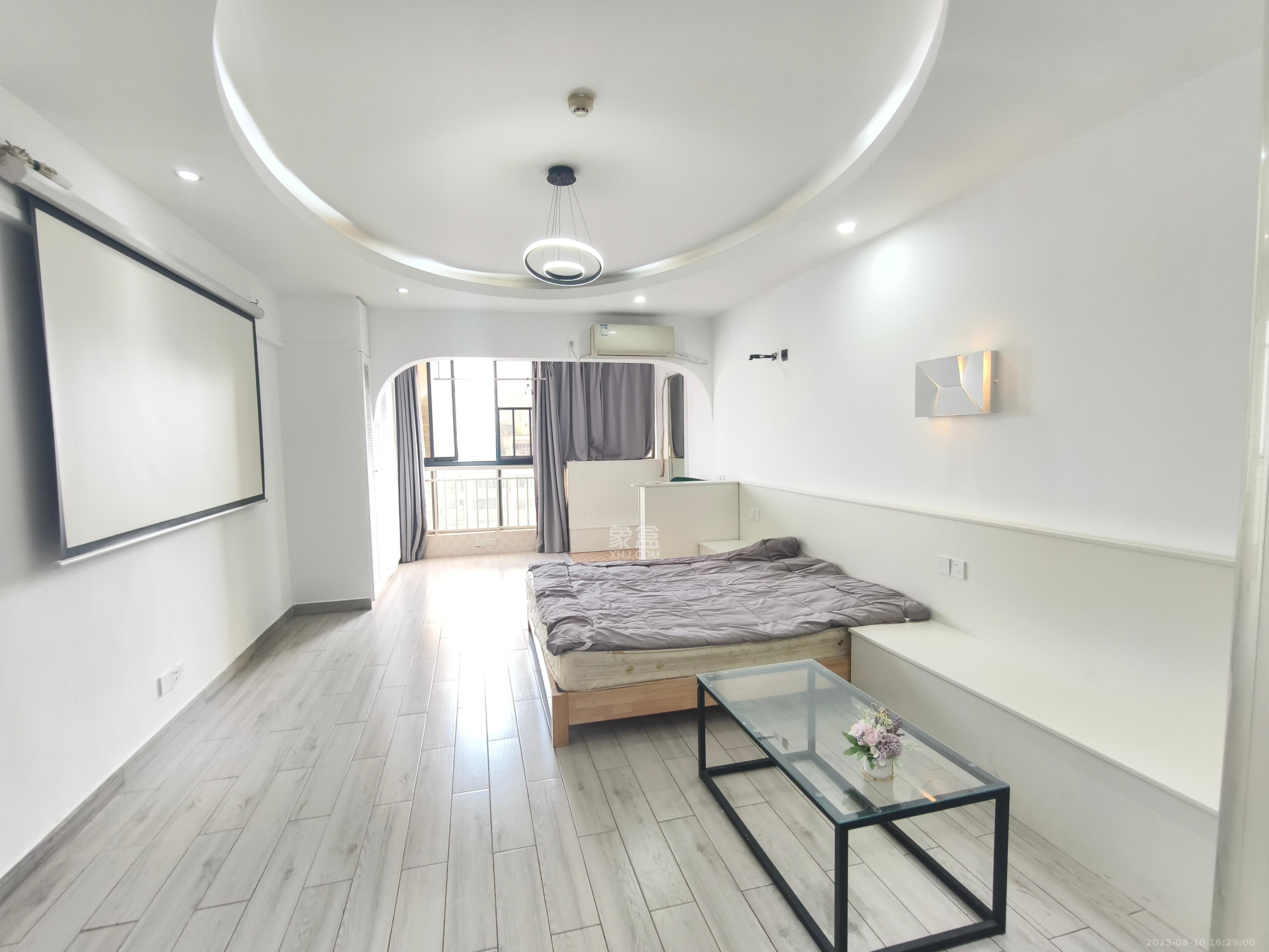 七彩丽都  1室1厅1卫    2000.0元/月 七彩丽都  1室1厅1卫    2000.0元/月室内图