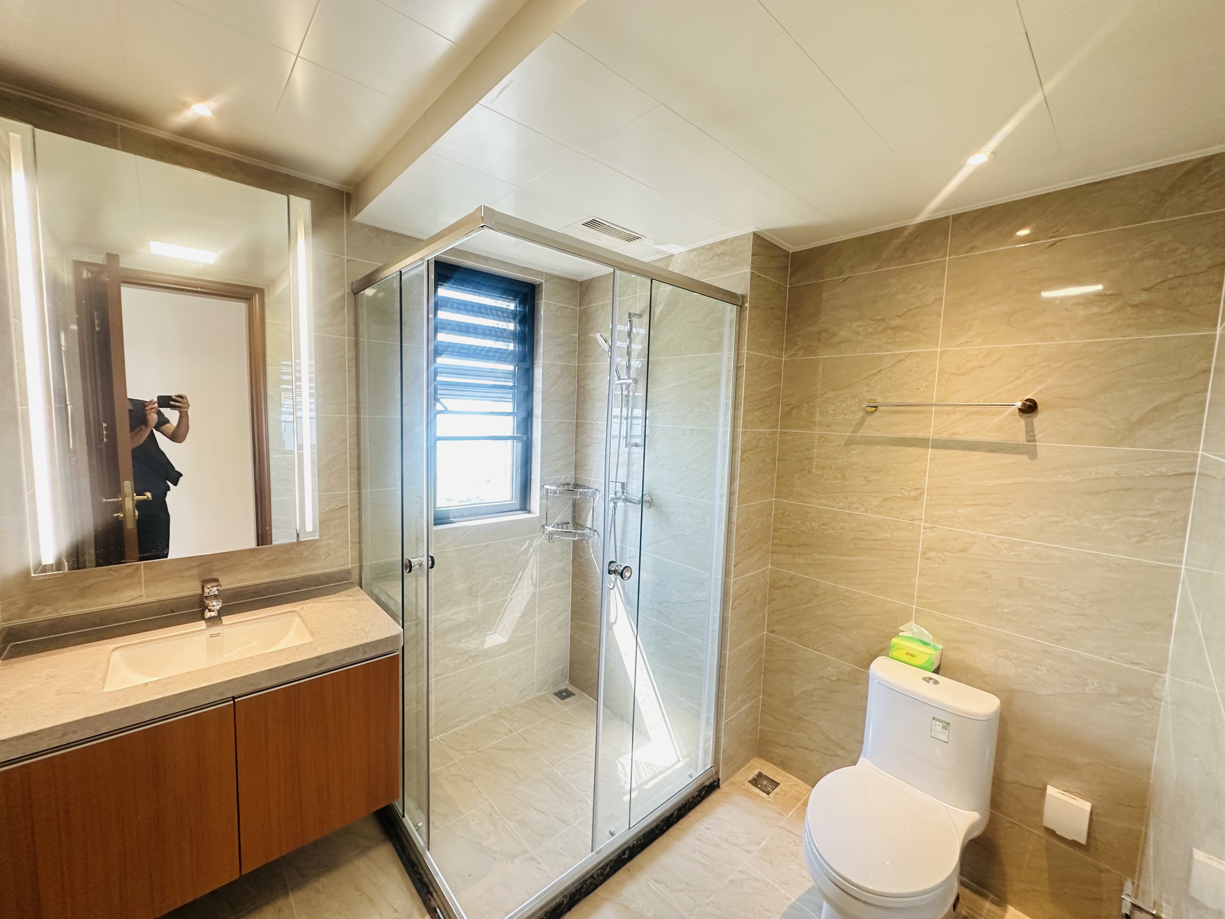 恒大美丽沙天宸湾 3室2厅2卫 230.0万 恒大美丽沙天宸湾 3室2厅2卫 230.0万室内图