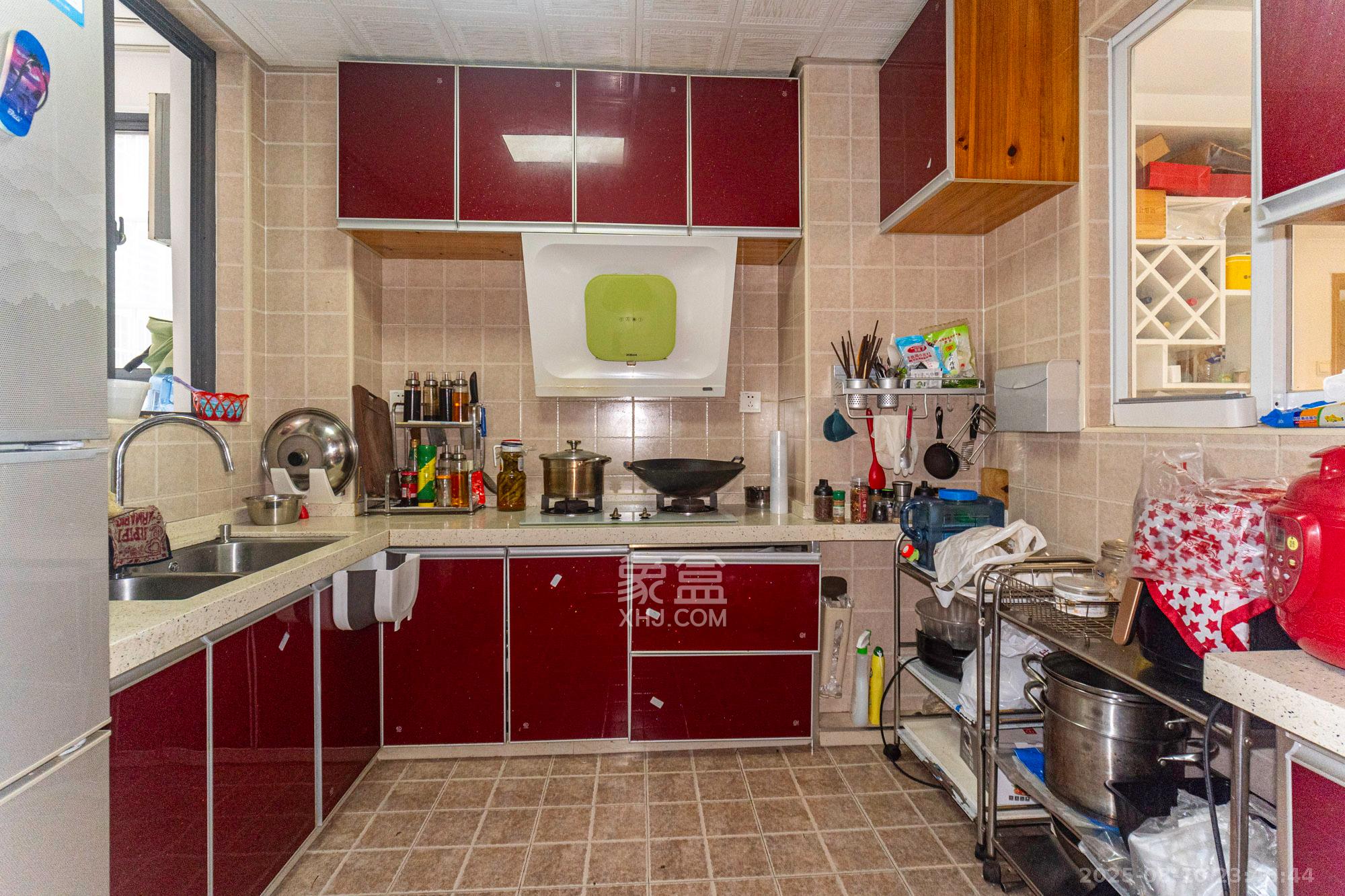 华润凤凰城二期 3室2厅1卫 69.8万 华润凤凰城二期 3室2厅1卫 69.8万厨房