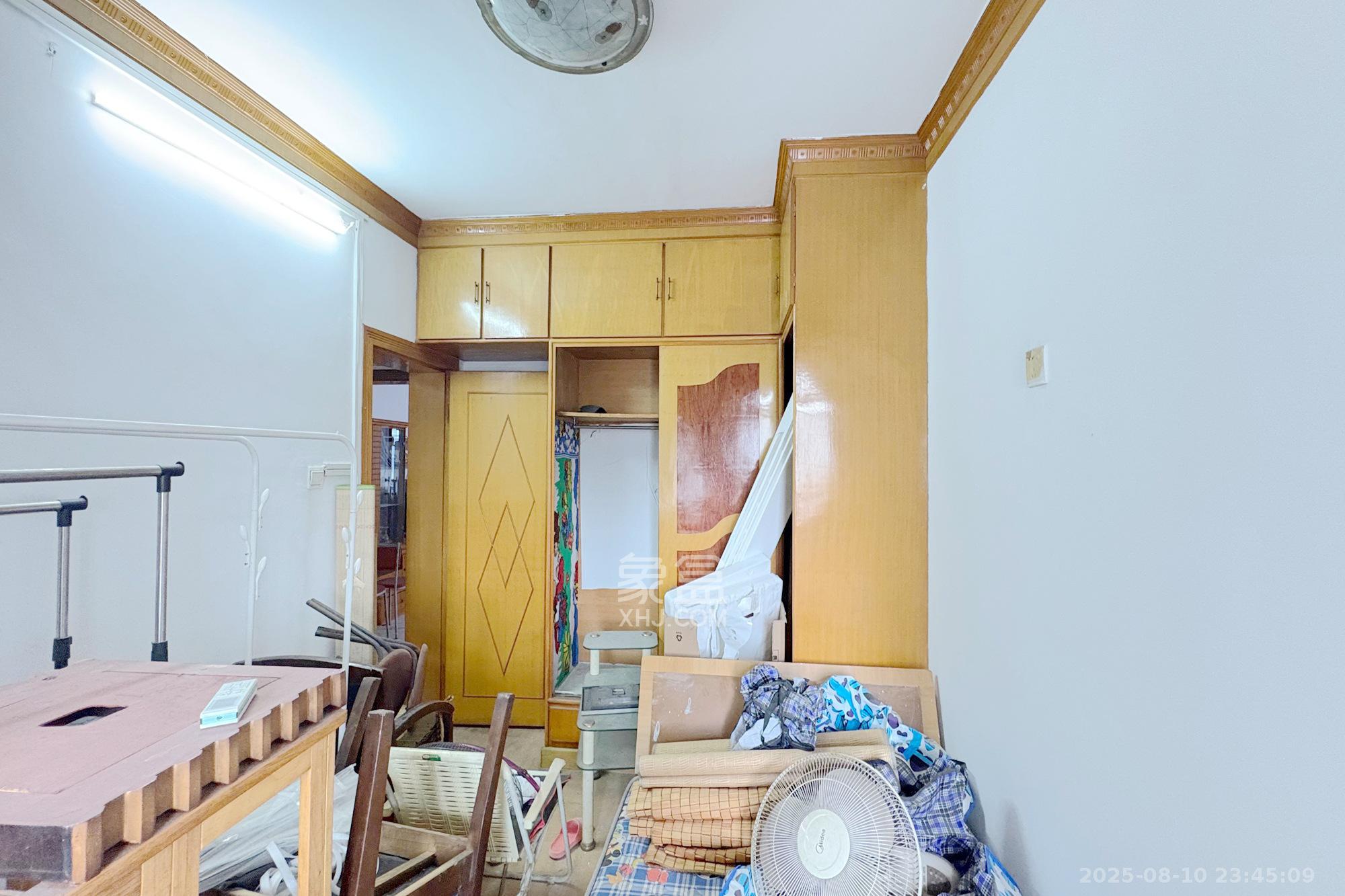 耕耘圃  2室2厅1卫    80.0万卧室