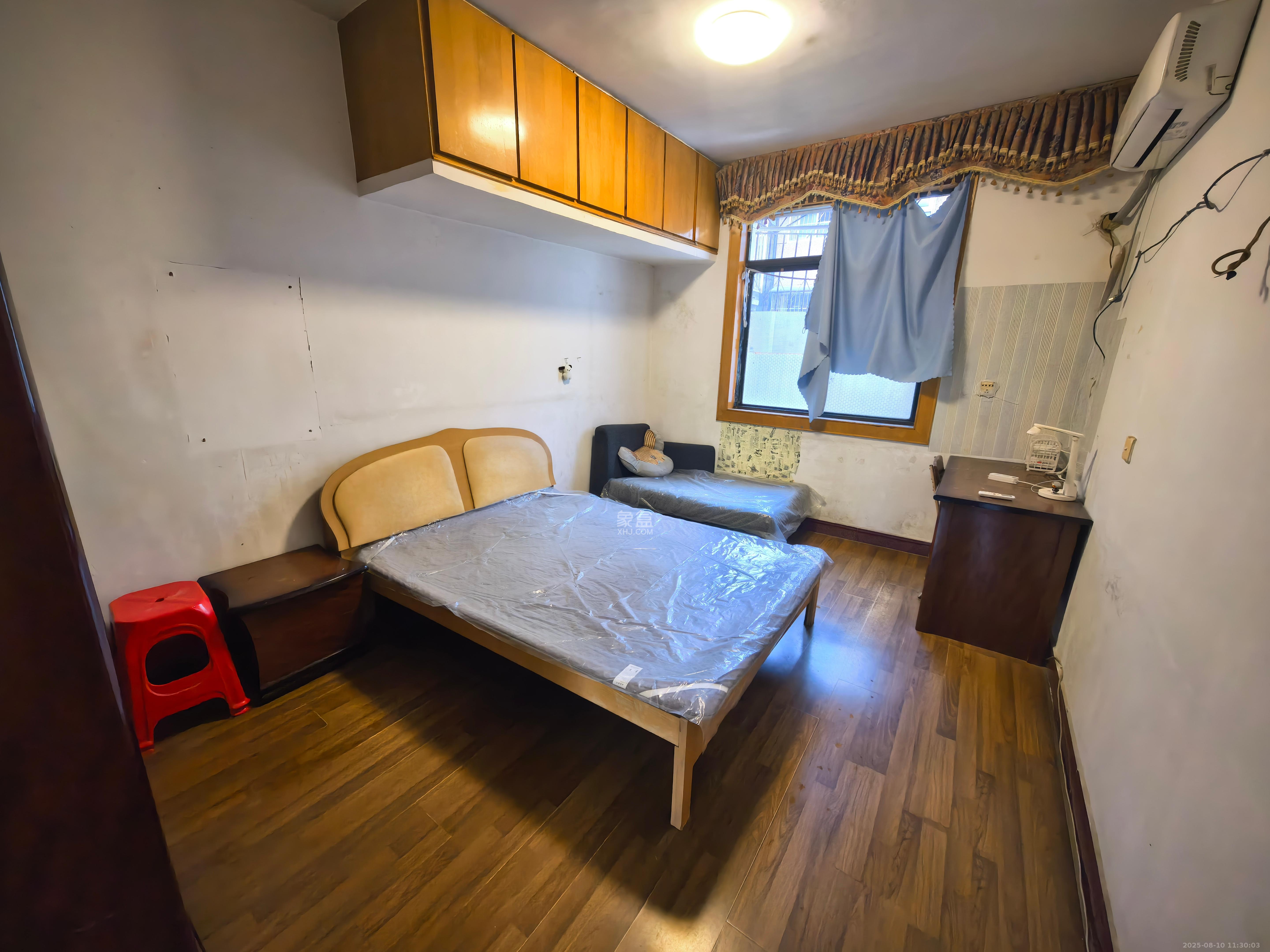 文艺村 3室1厅1卫 2200.0元/月 文艺村 3室1厅1卫 2200.0元/月室内图