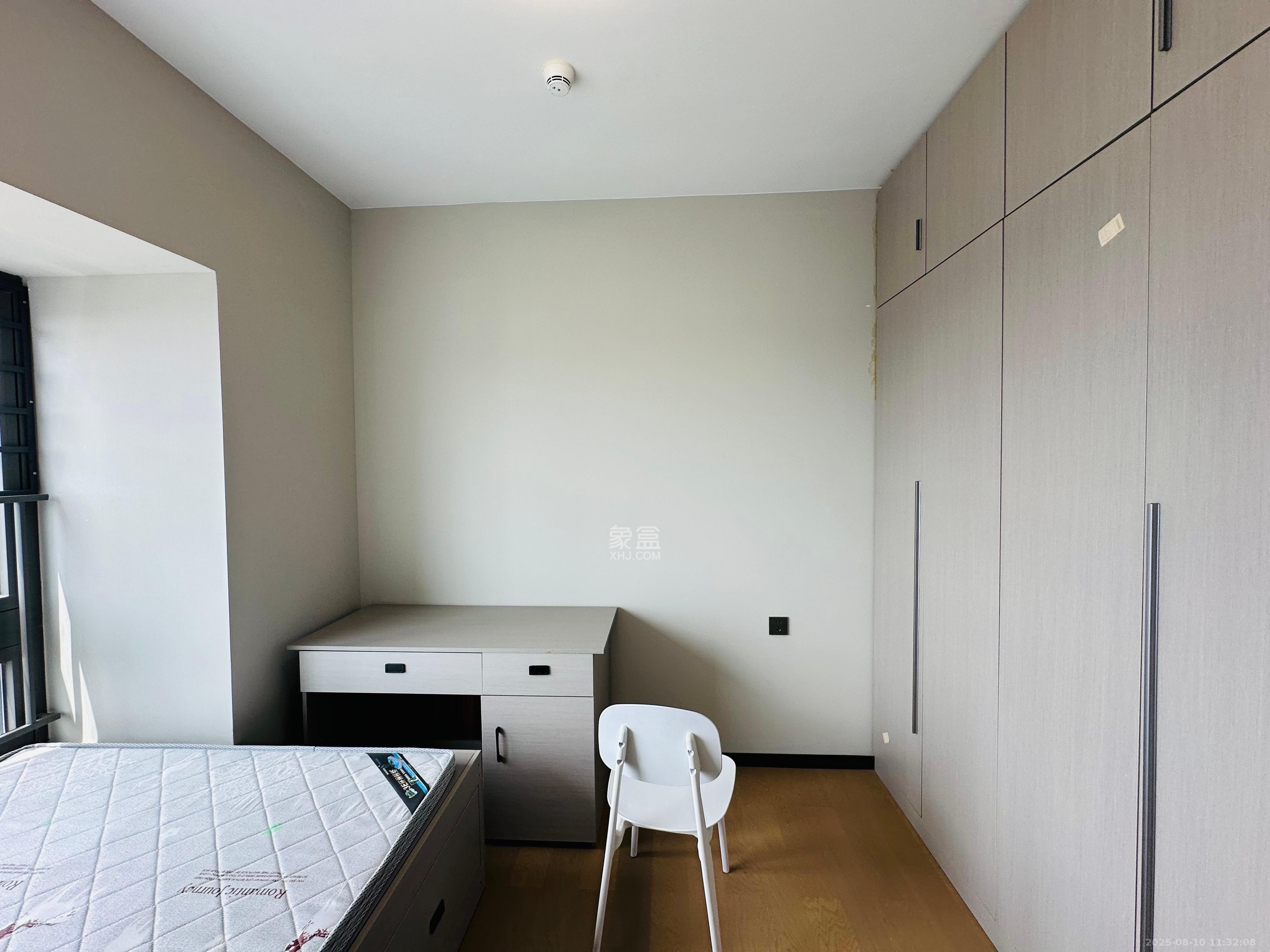 时代梅溪领峰  3室2厅2卫   3500.00元/月室内图