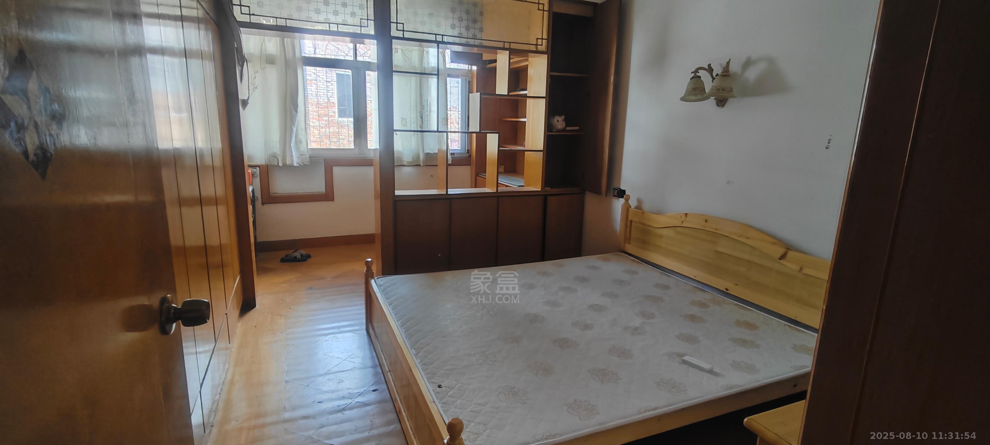 铁路小区 2室2厅1卫 700.0元/月 铁路小区 2室2厅1卫 700.0元/月室内图