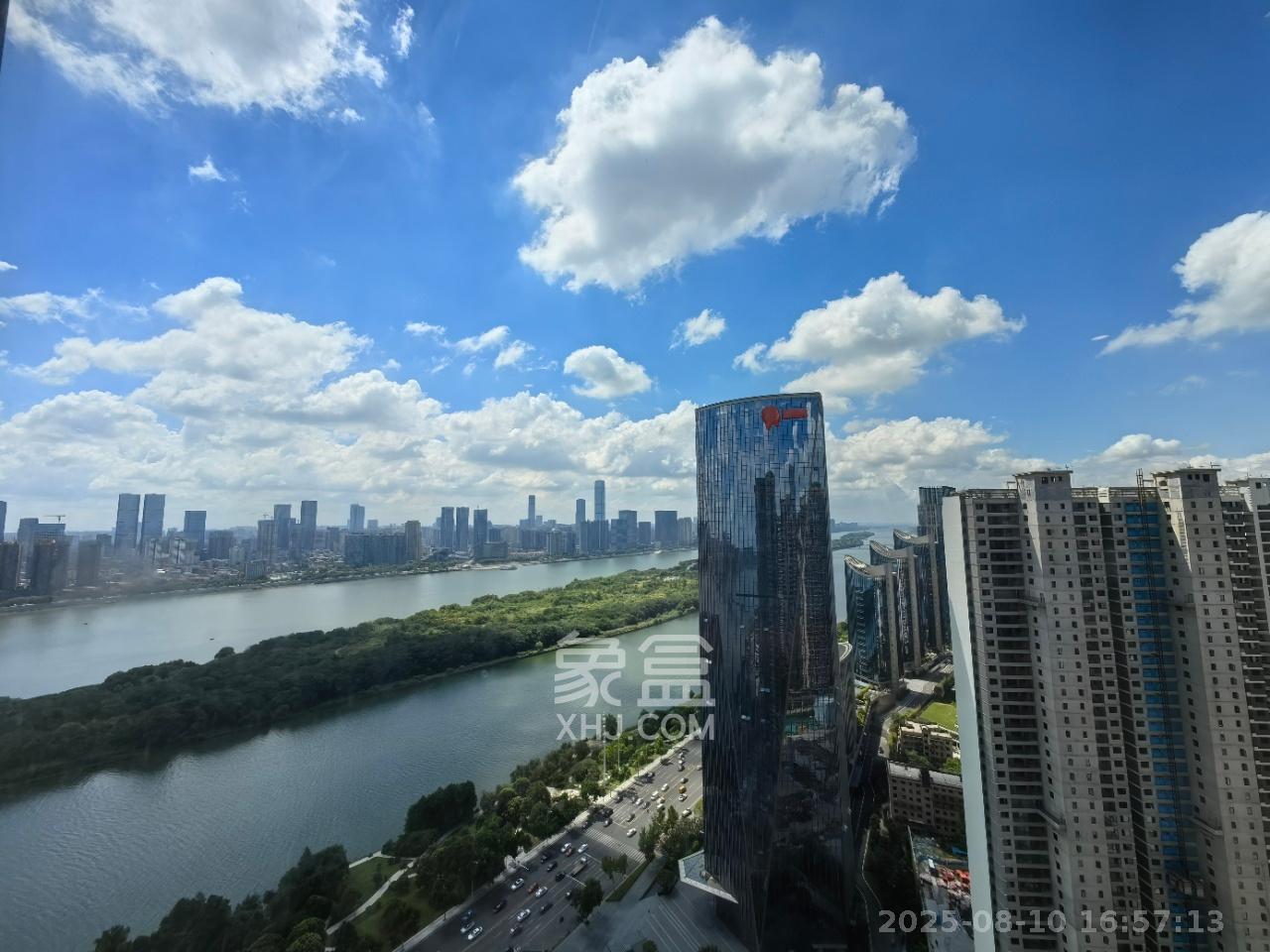 保利西海岸A区  1室2厅1卫   5500.00元/月室内图