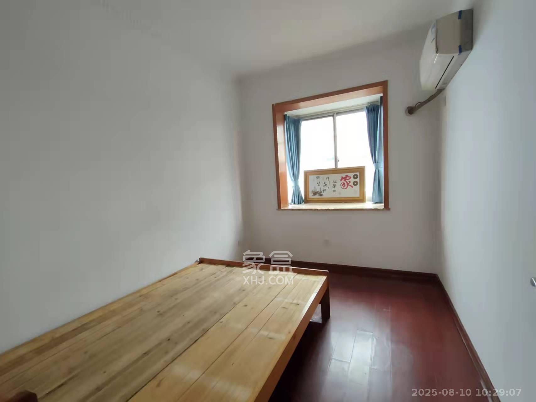 湘绣城 3室2厅1卫 1500.0元/月 湘绣城 3室2厅1卫 1500.0元/月室内图