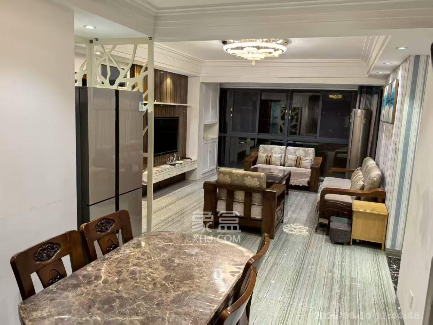 德惠雅苑(众星湘港公馆) 3室2厅2卫 2600.0元/月 德惠雅苑(众星湘港公馆) 3室2厅2卫 2600.0元/月室内图