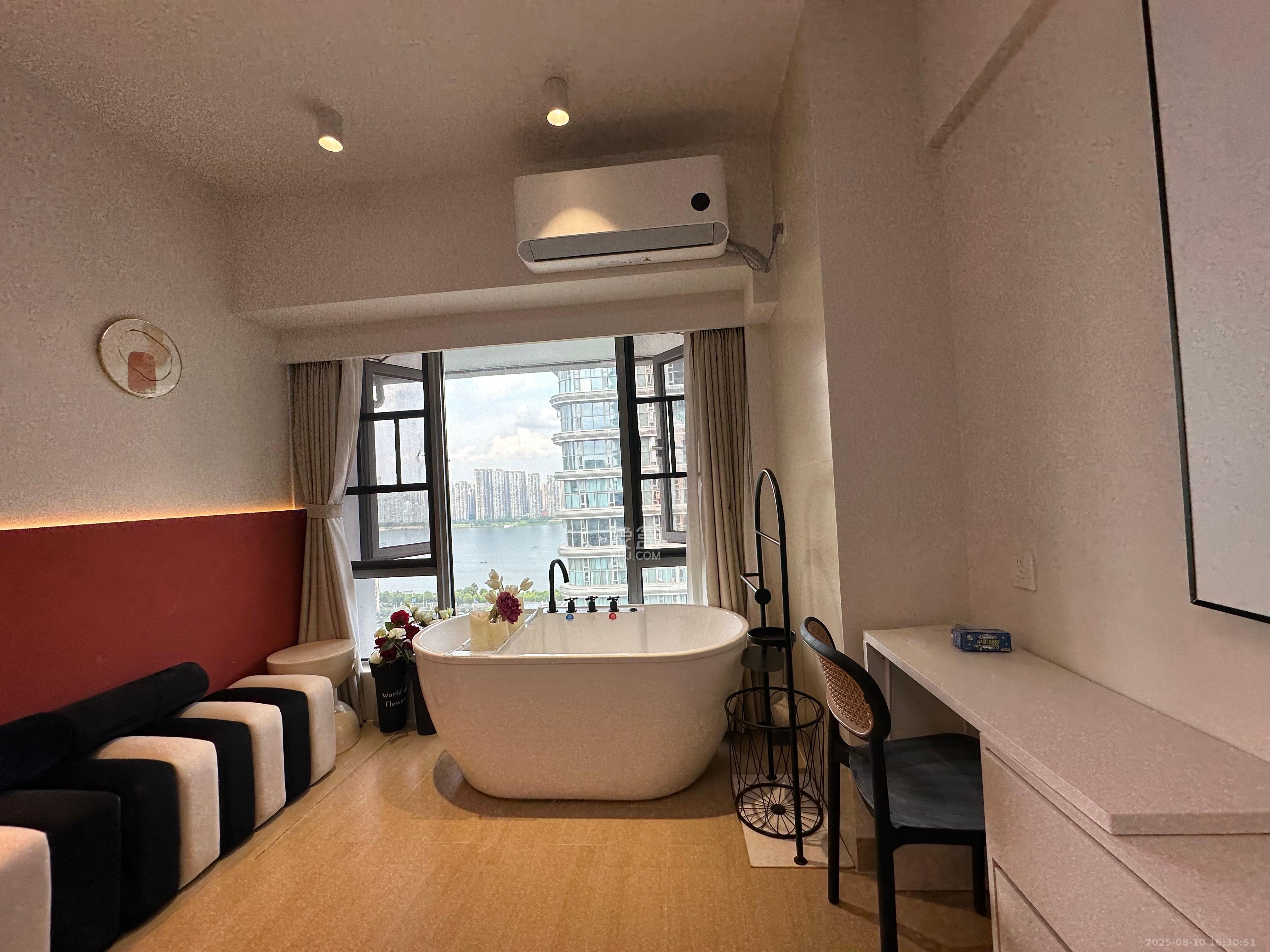 保利天禧EF区 1室1厅1卫 1700.0元/月 保利天禧EF区 1室1厅1卫 1700.0元/月室内图