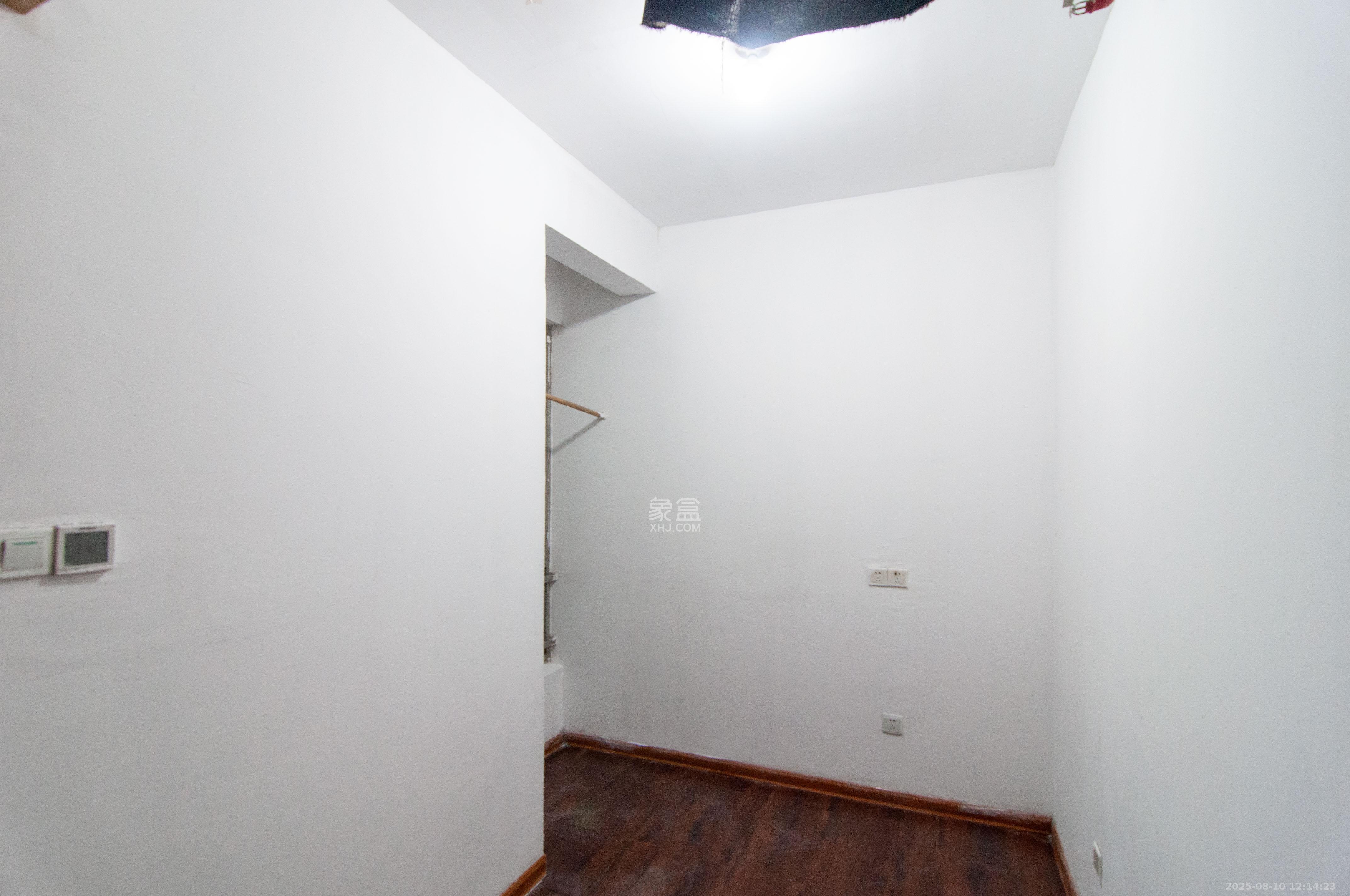 梅溪湖金茂湾  3室2厅2卫    105.0万 梅溪湖金茂湾  3室2厅2卫    105.0万其他