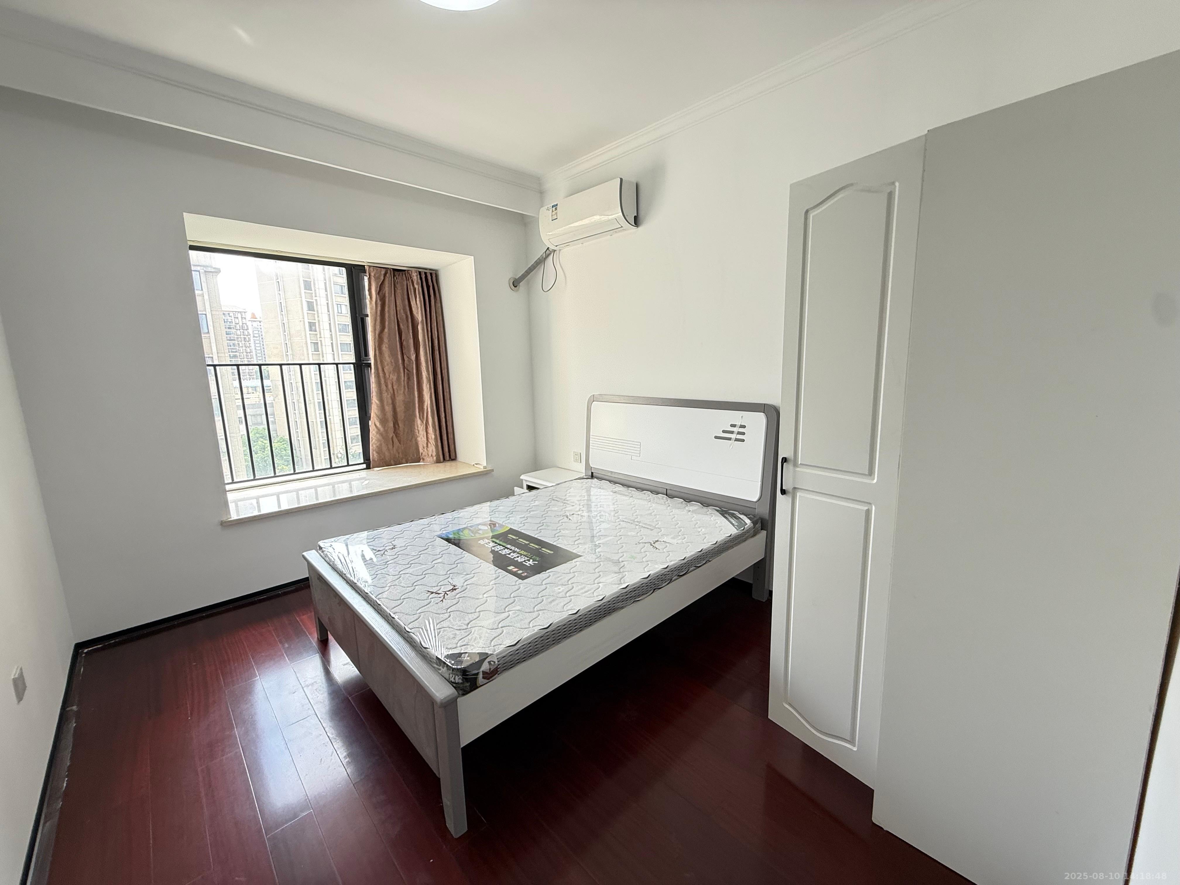 茂华禧都会  3室2厅2卫    3300.0元/月室内图