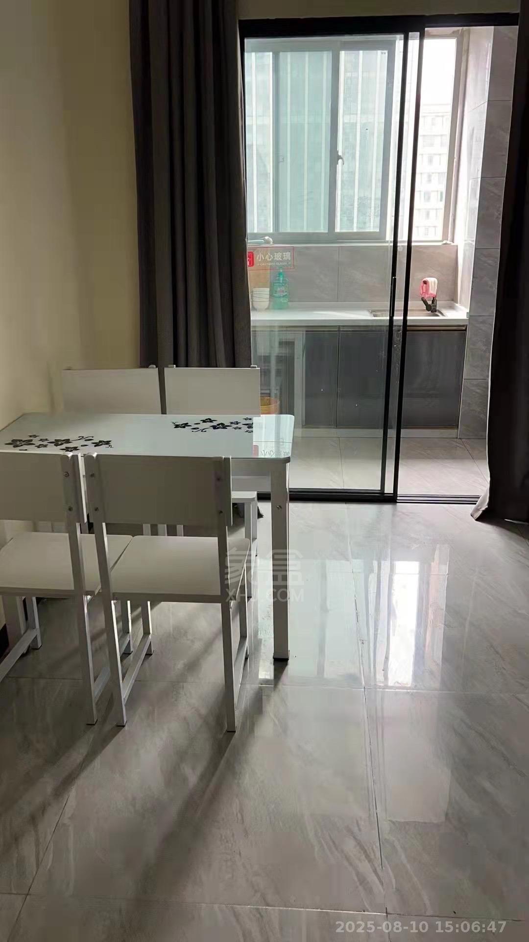 尚格广场 2室1厅1卫 1800.0元/月 尚格广场 2室1厅1卫 1800.0元/月室内图