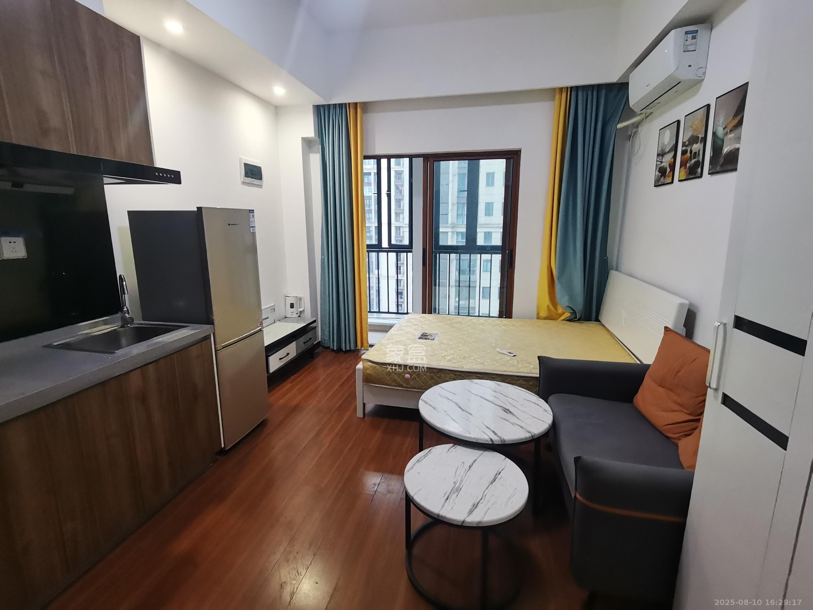 荣泰广场 1室1厅1卫 1200.0元/月 荣泰广场 1室1厅1卫 1200.0元/月室内图