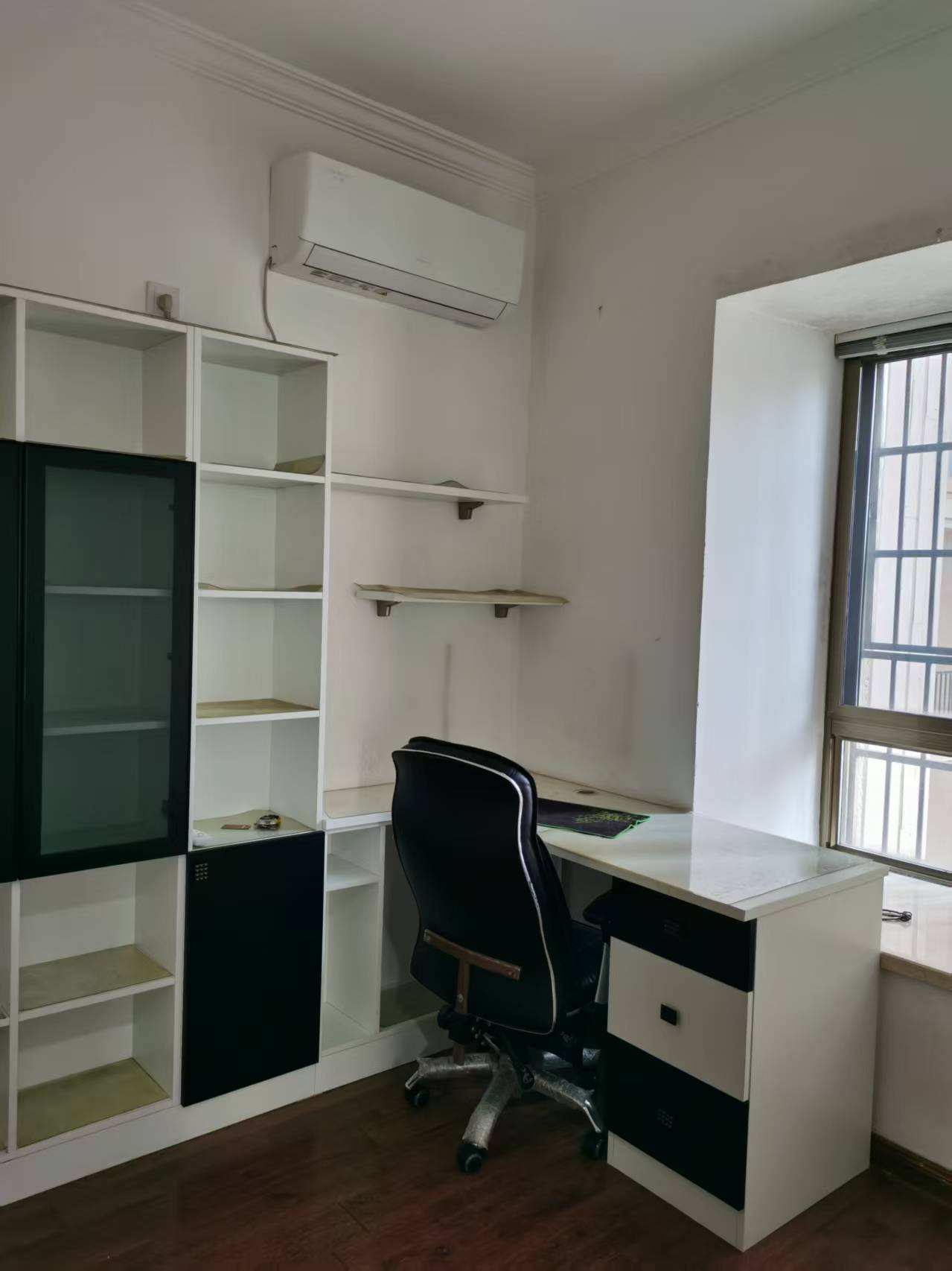 碧桂园 3室1厅1卫 1800.0元/月 碧桂园 3室1厅1卫 1800.0元/月室内图